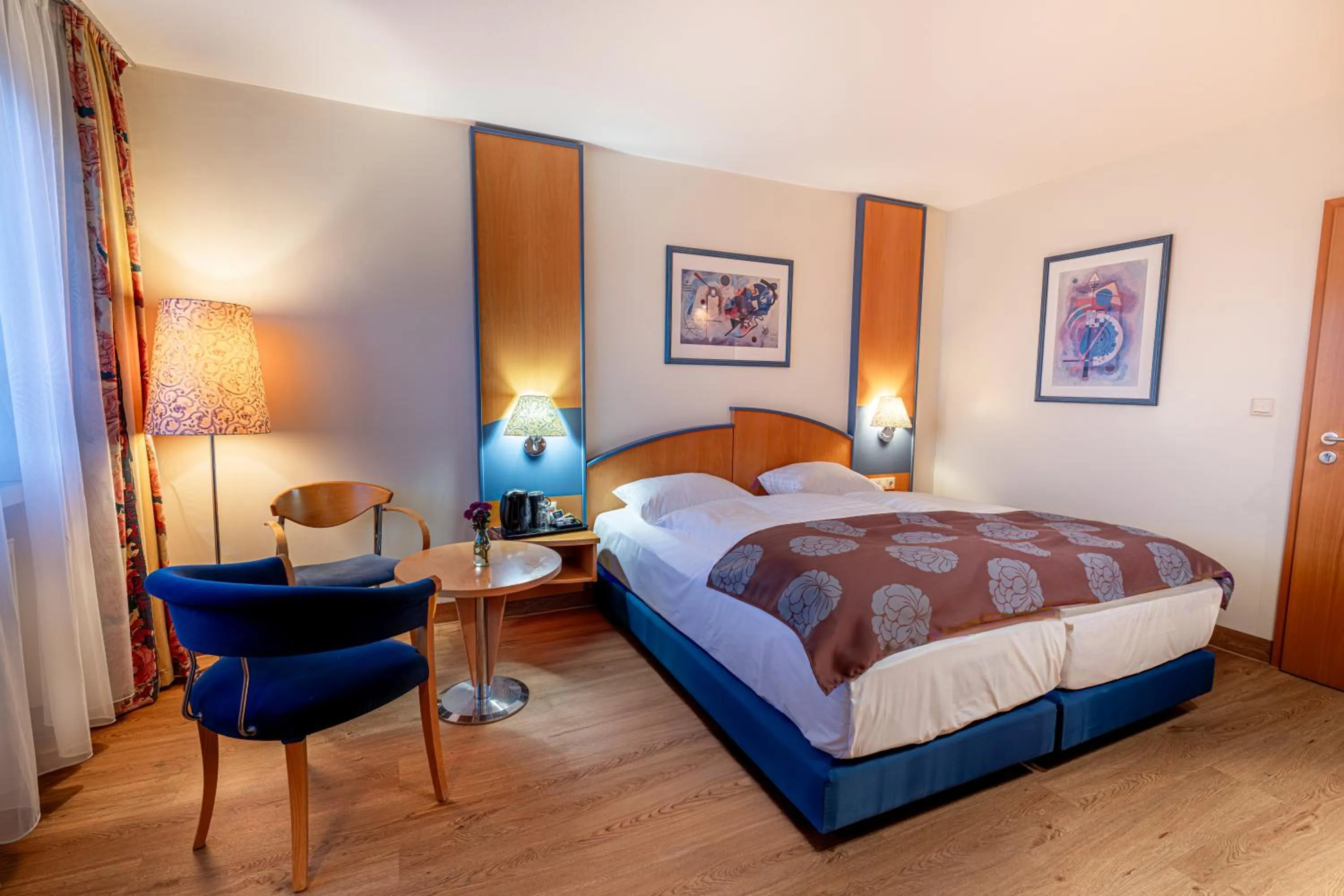 Bedroom, Bed in Hotel Karl