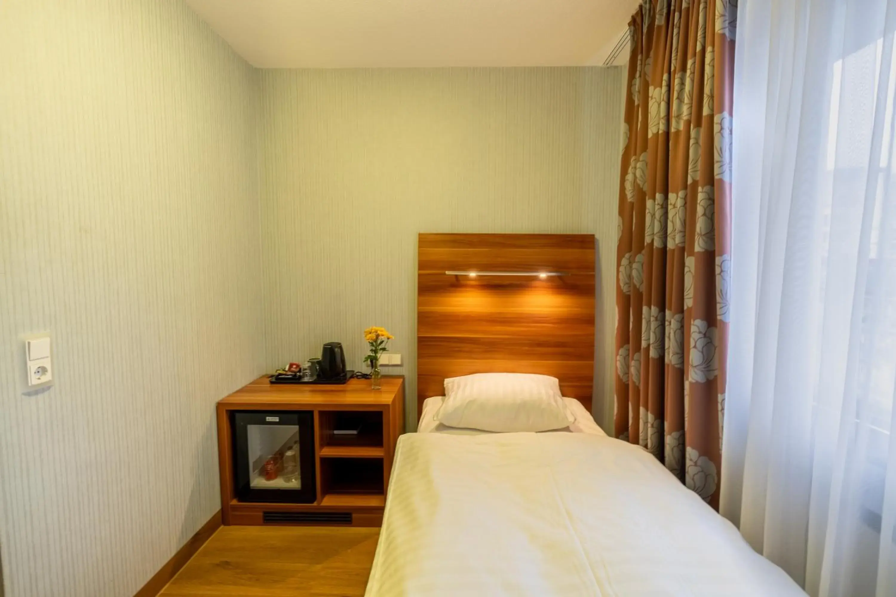 Standard Single Room in Hotel Karl Standard Single Room in Hotel Karl