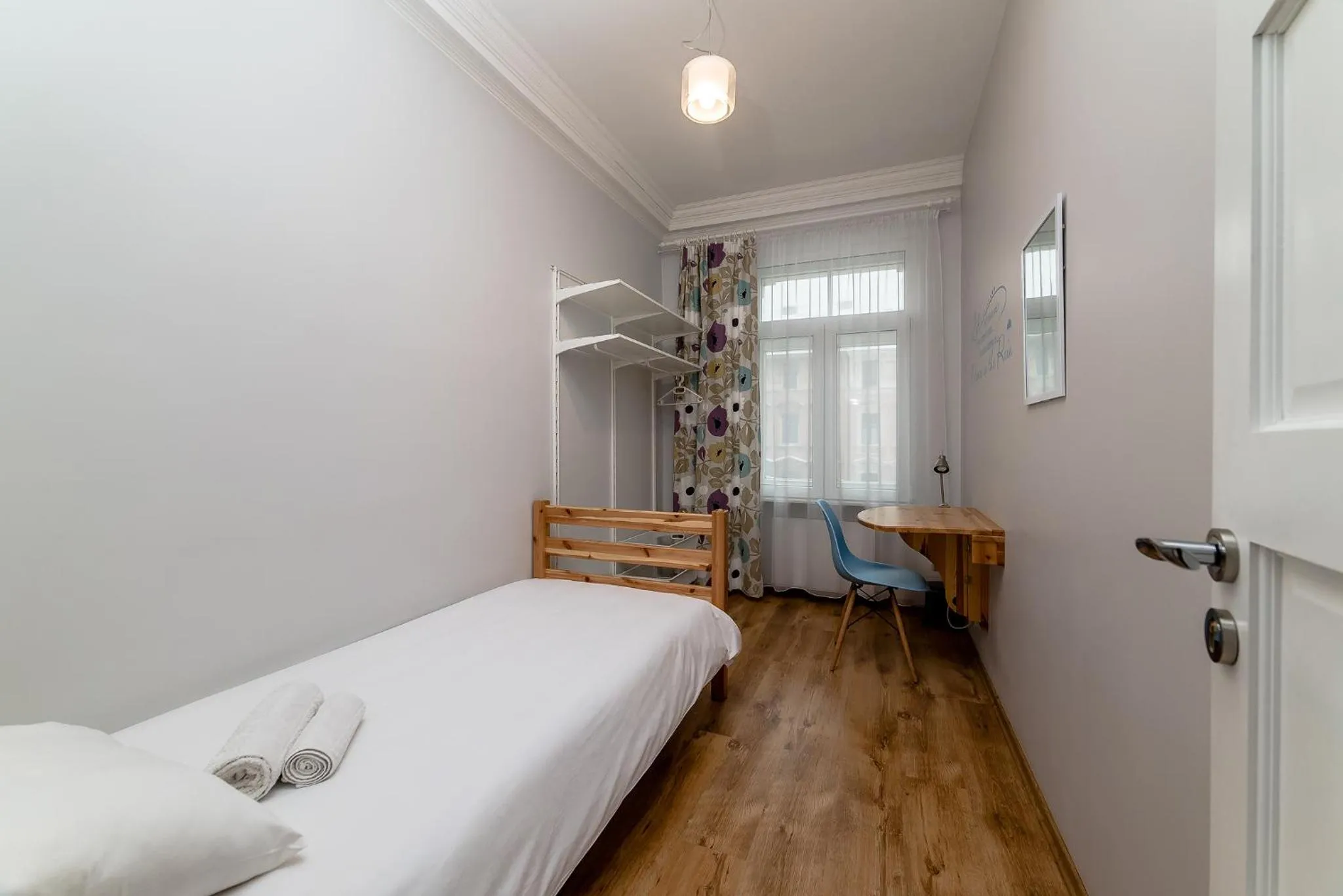 Photo of the whole room, Bed in Orange Cat Rooms