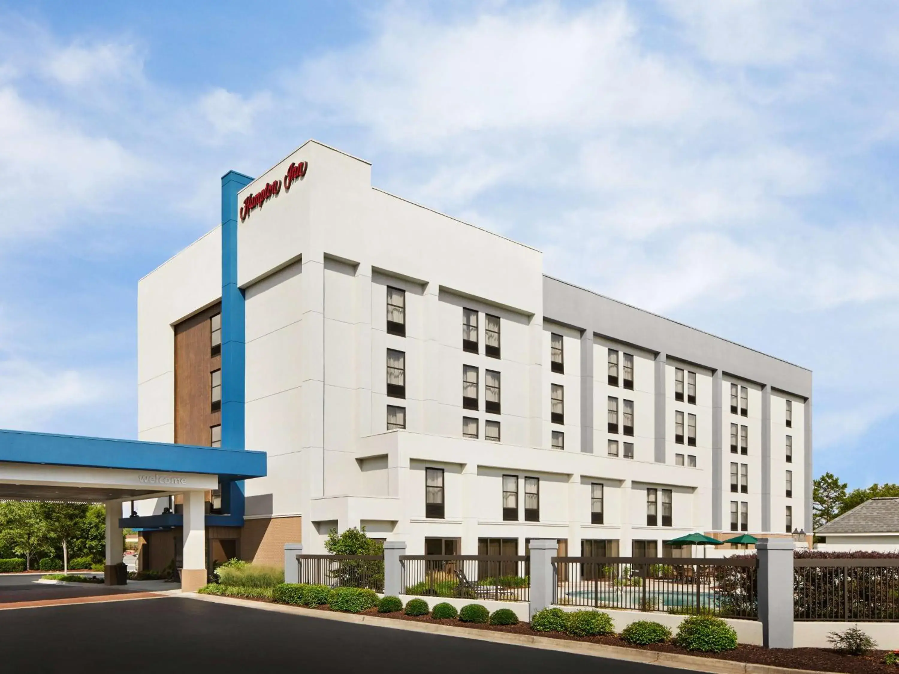 Property building in Hampton Inn Charlotte/Matthews Property building in Hampton Inn Charlotte/Matthews