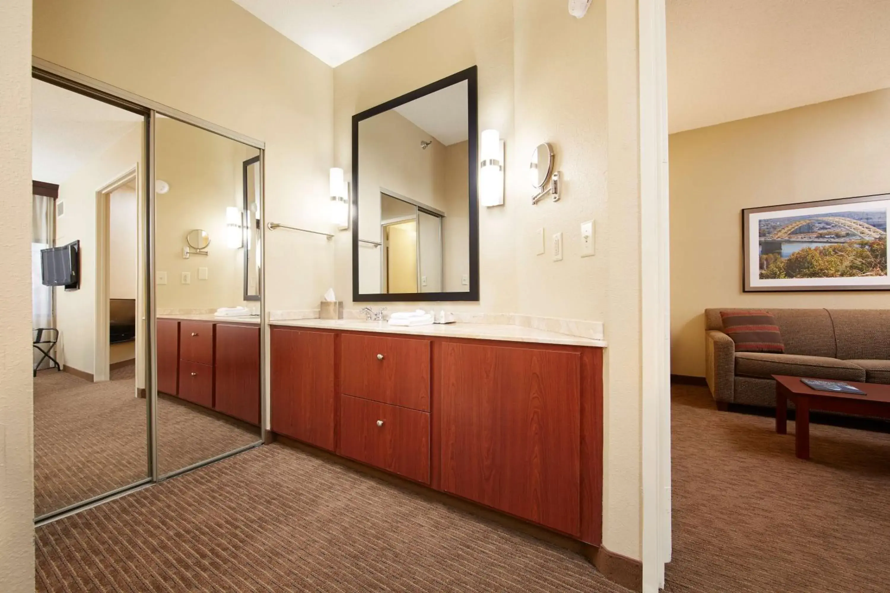 King Suite with Courtyard View in DoubleTree Suites by Hilton Hotel Cincinnati - Blue Ash King Suite with Courtyard View in DoubleTree Suites by Hilton Hotel Cincinnati - Blue Ash