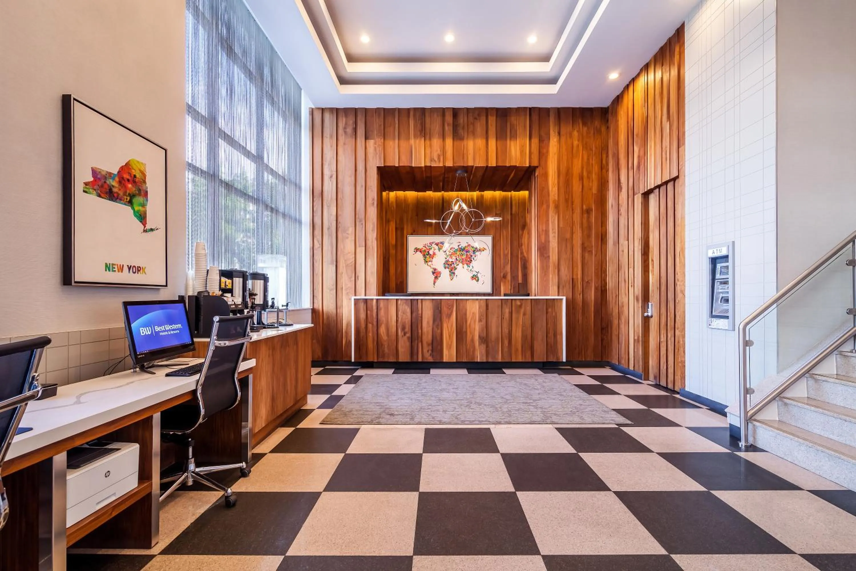 Lobby or reception in Best Western Plus Plaza Hotel