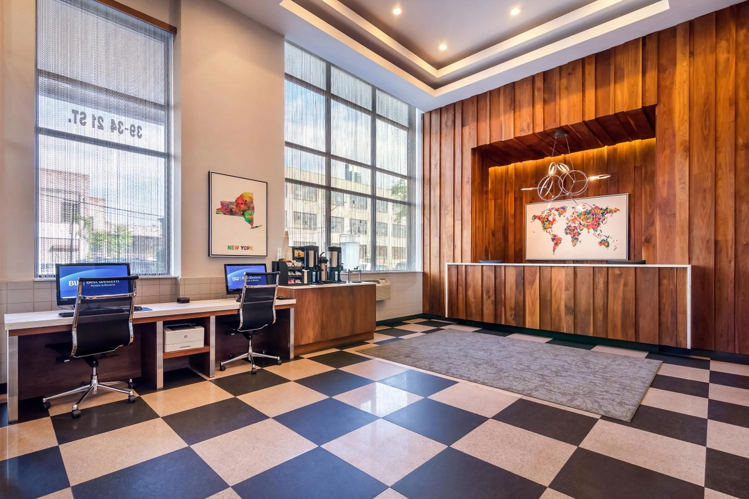Lobby or reception in Best Western Plus Plaza Hotel