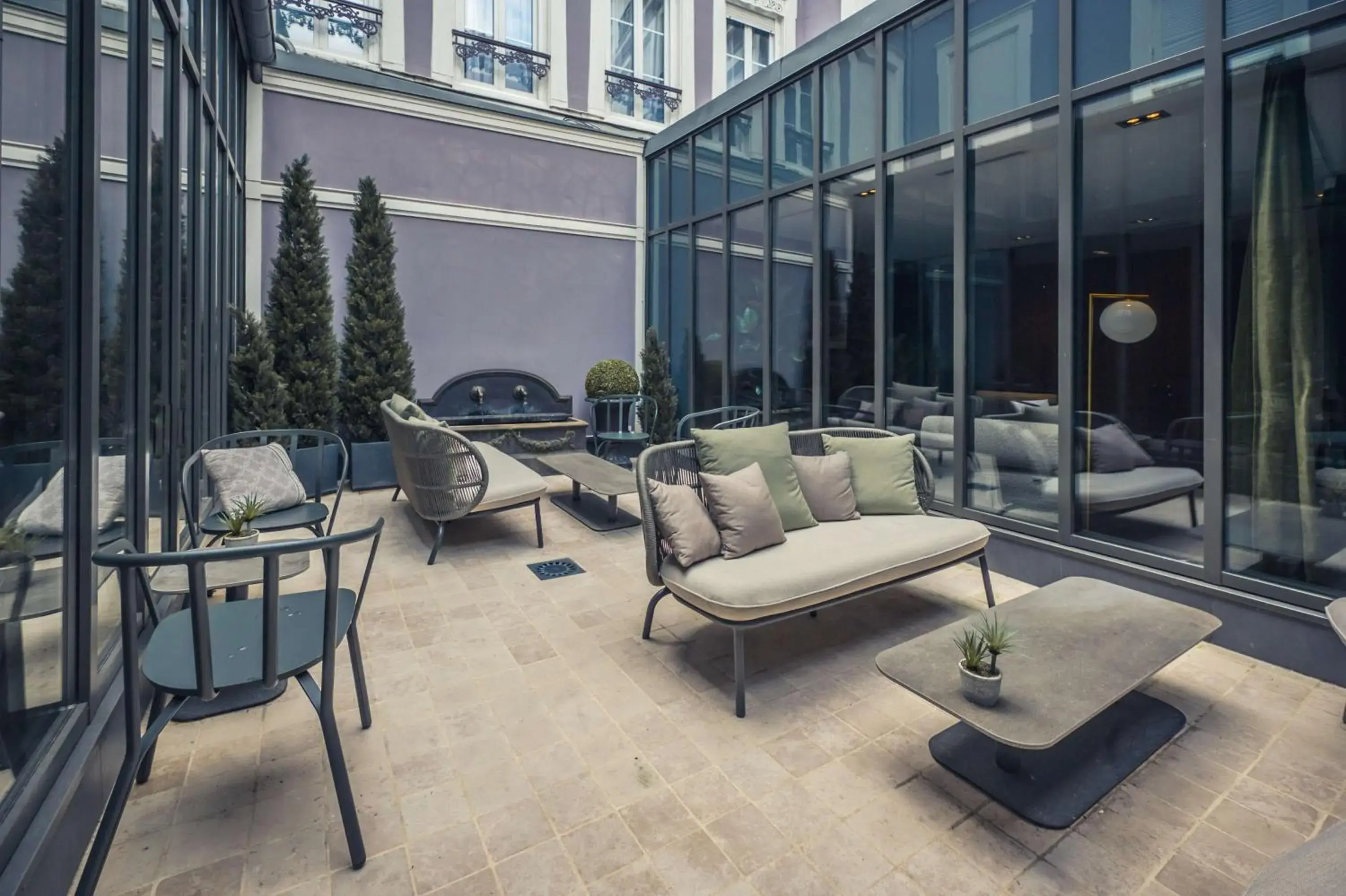 Property building in Best Western Premier de La Poste & Spa Property building in Best Western Premier de La Poste & Spa