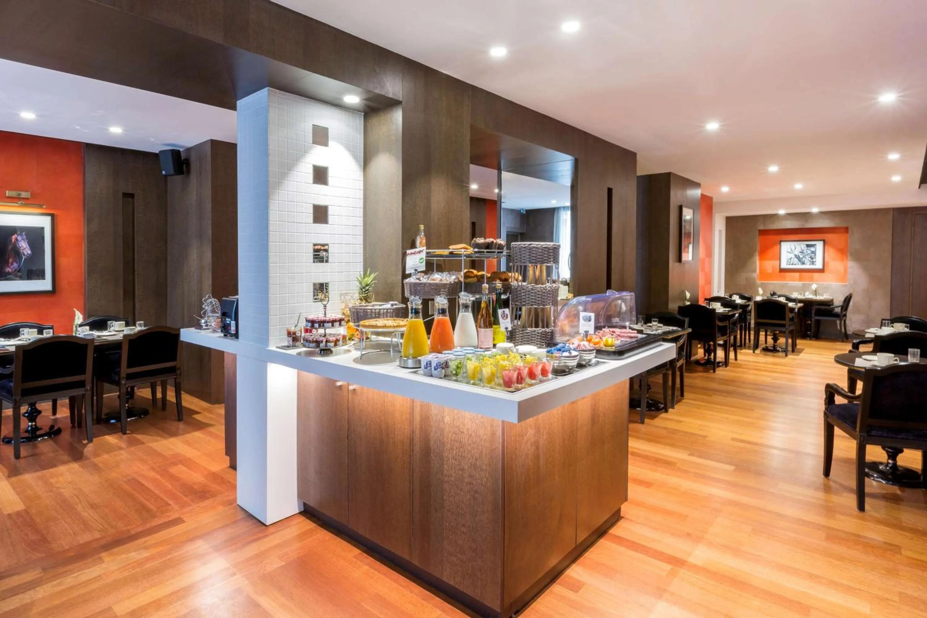 Restaurant/places to eat in Best Western Premier de La Poste & Spa