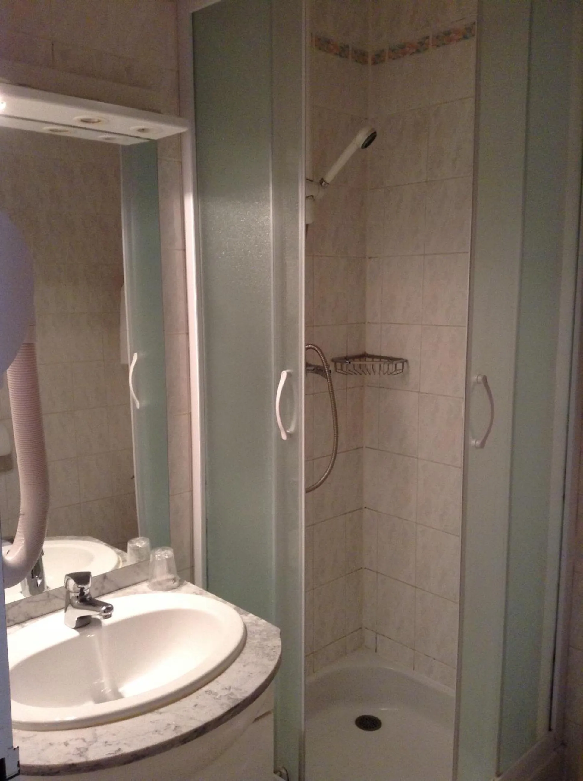 Bathroom in Hôtel Du Stade