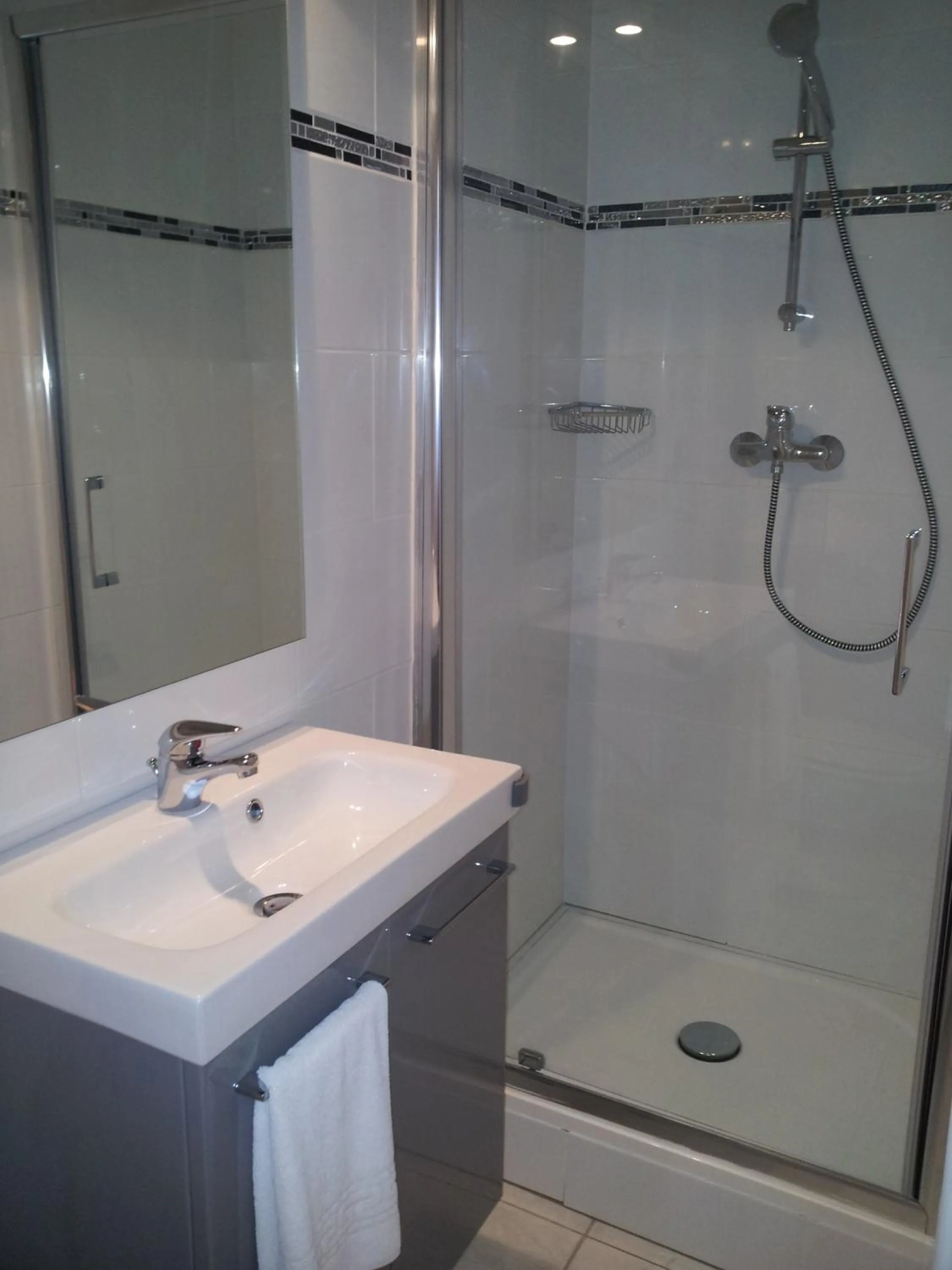 Bathroom in Hôtel Du Stade