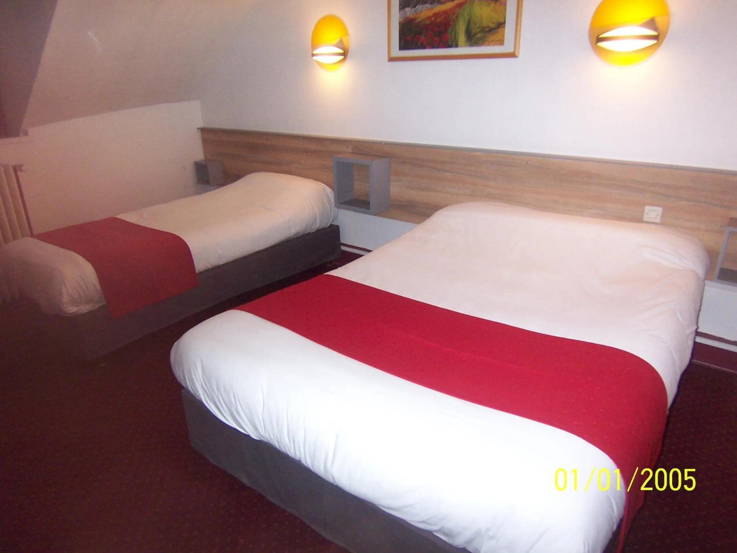 Photo of the whole room, Bed in Hôtel Du Stade