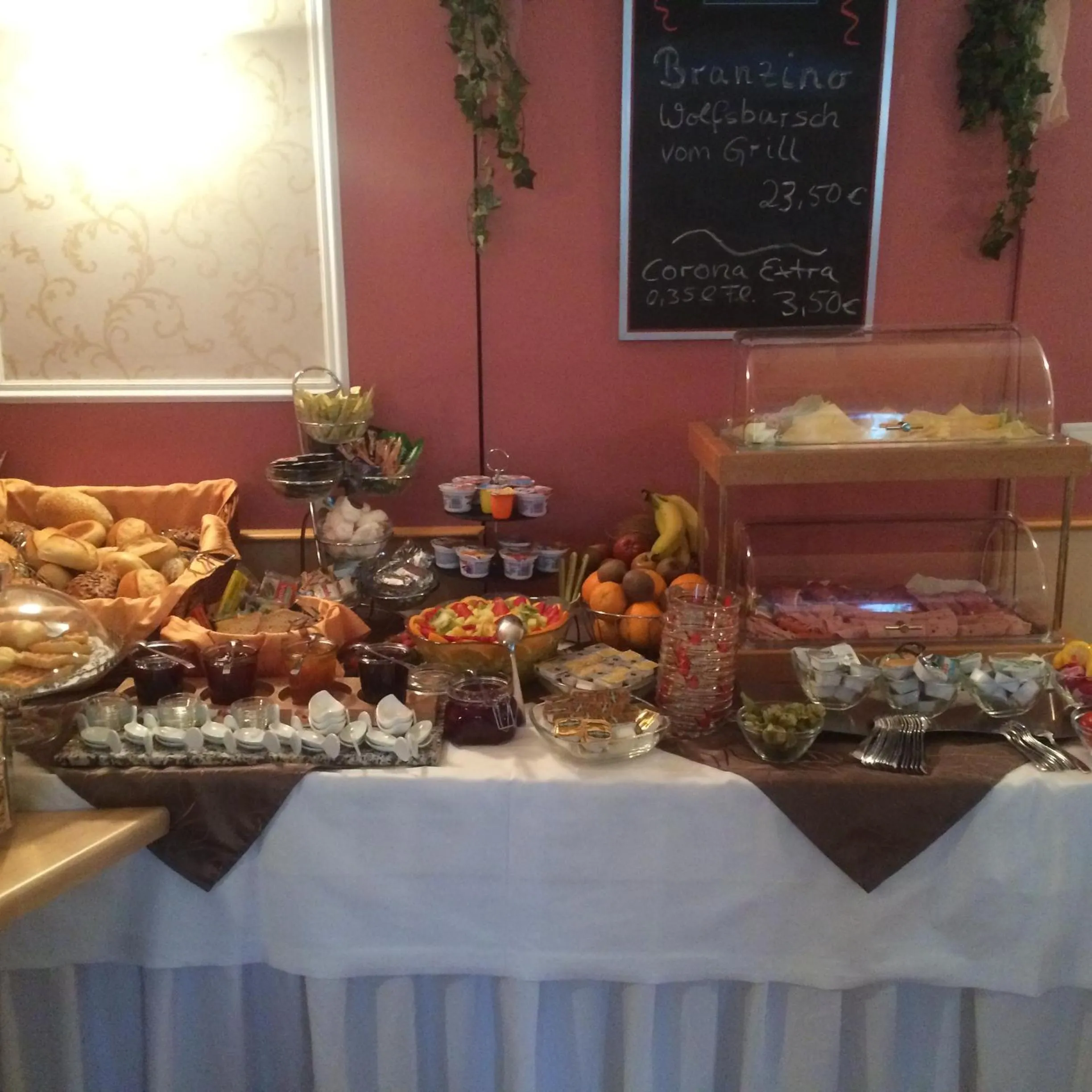 Buffet breakfast in Hotel Abalone