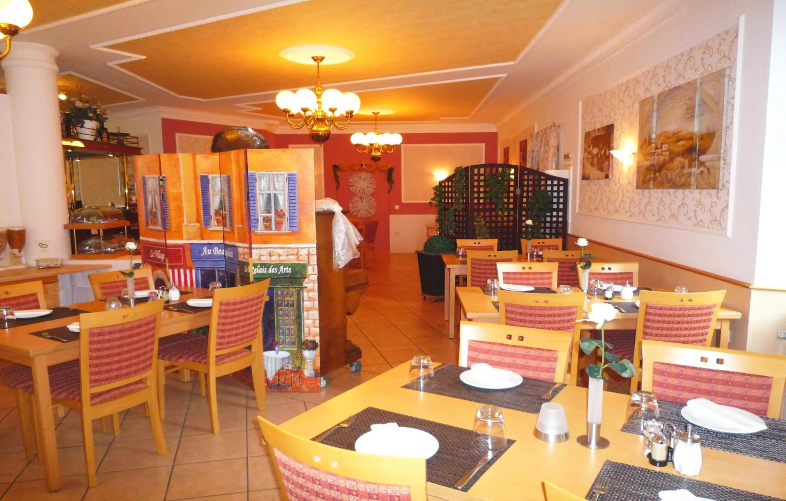 Restaurant/places to eat in Hotel Abalone