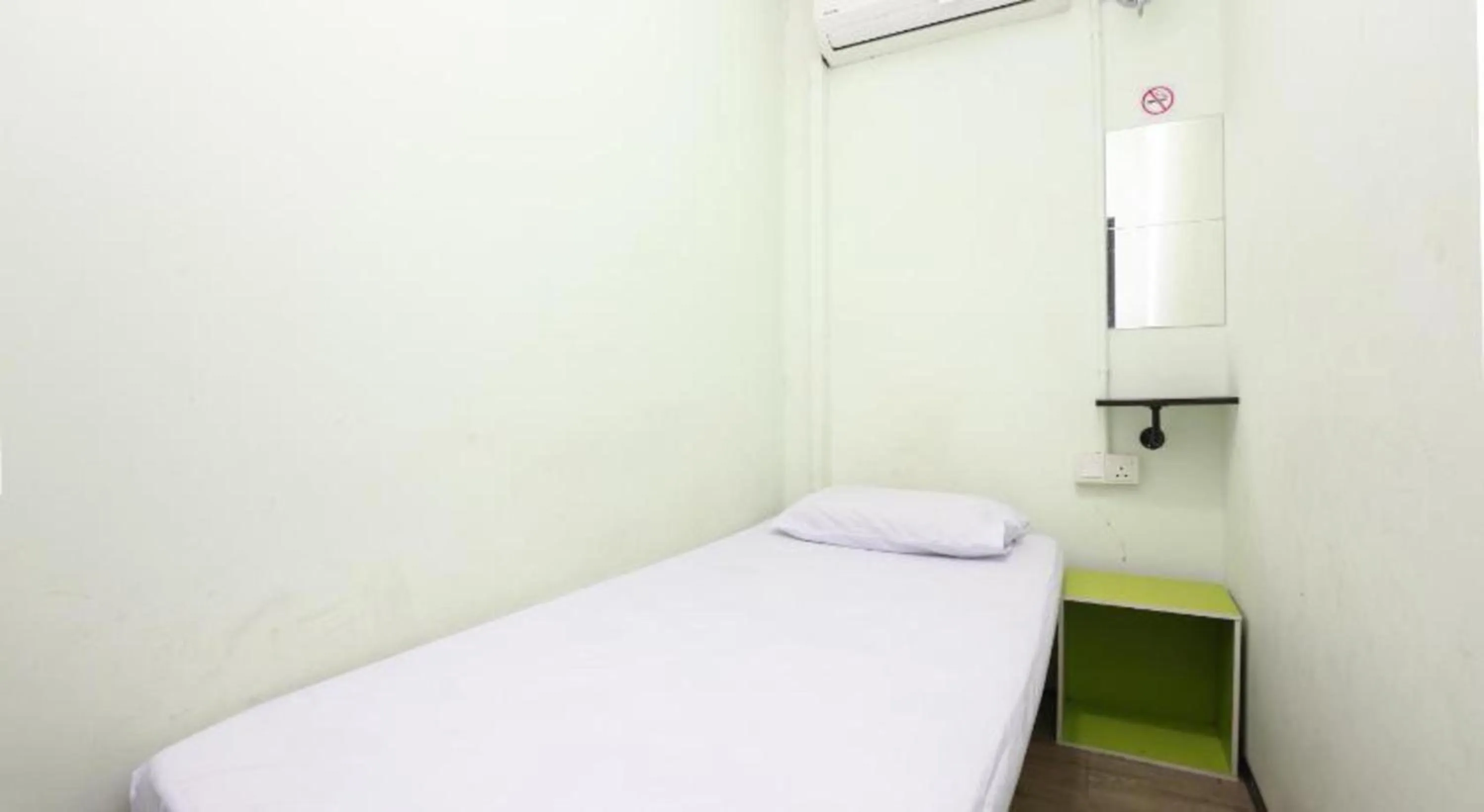 Photo of the whole room in Hotel O The Space Inn