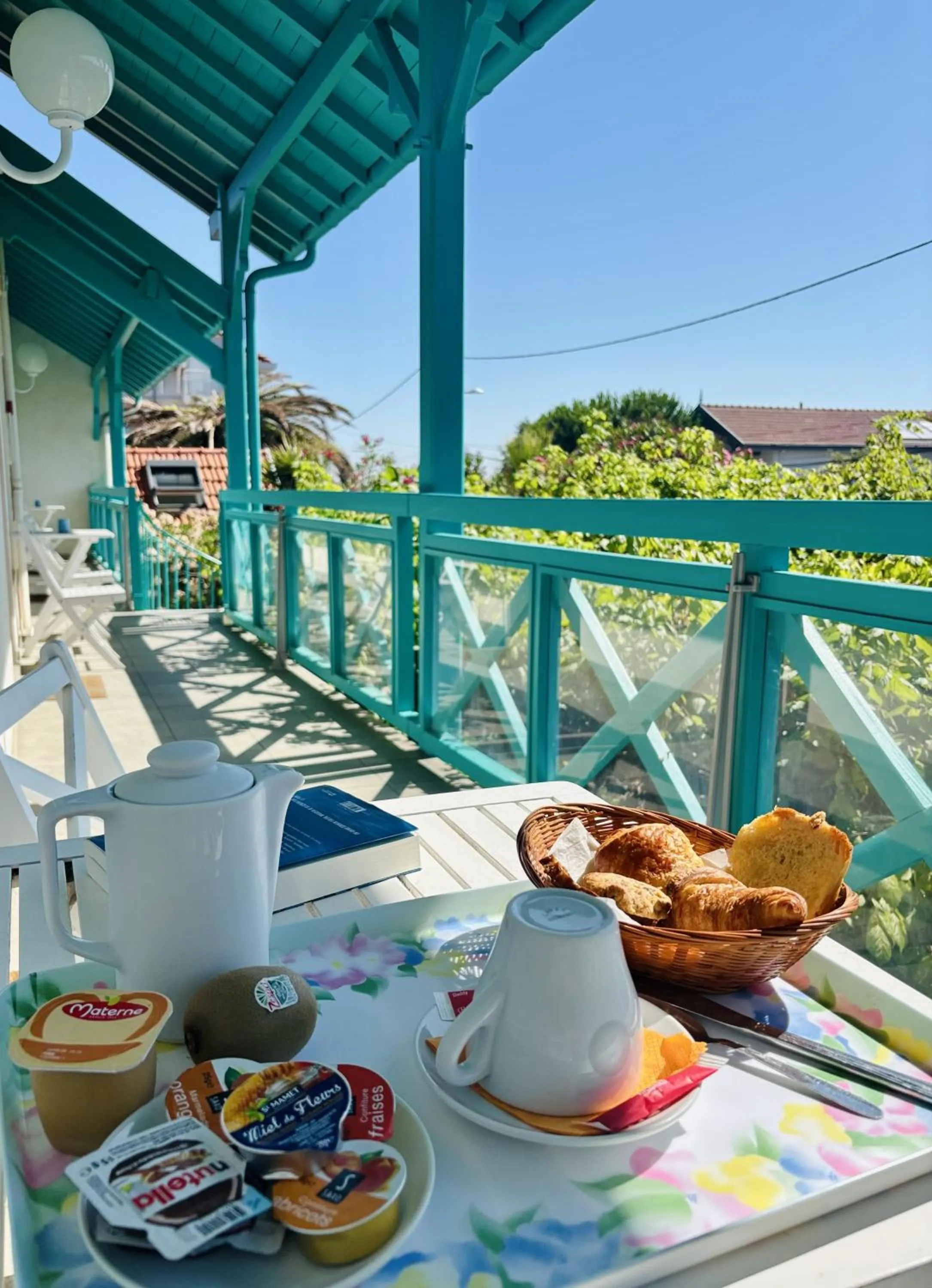 Garden view in Hôtel Orange Marine