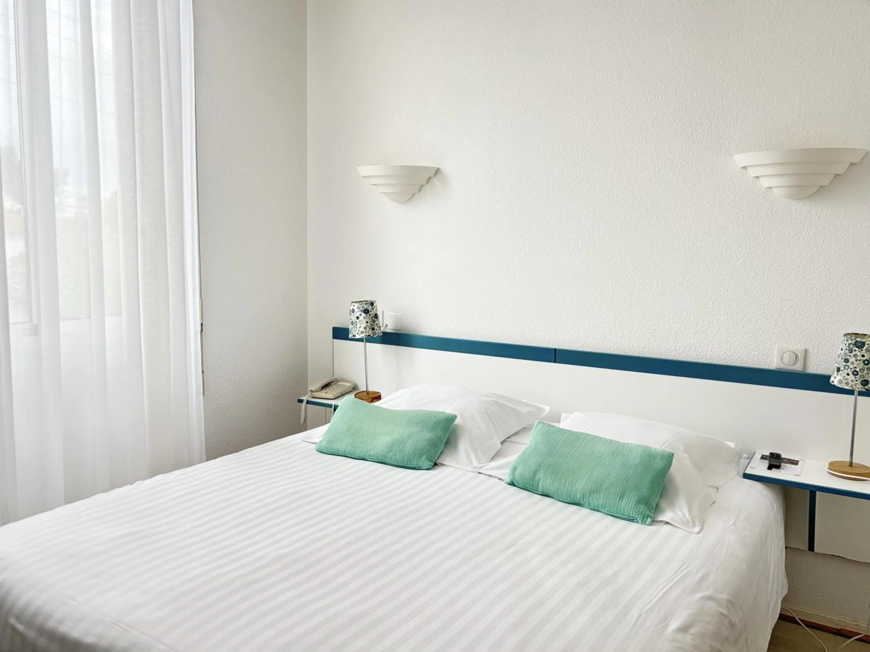 Bedroom, Bed in Hôtel Orange Marine