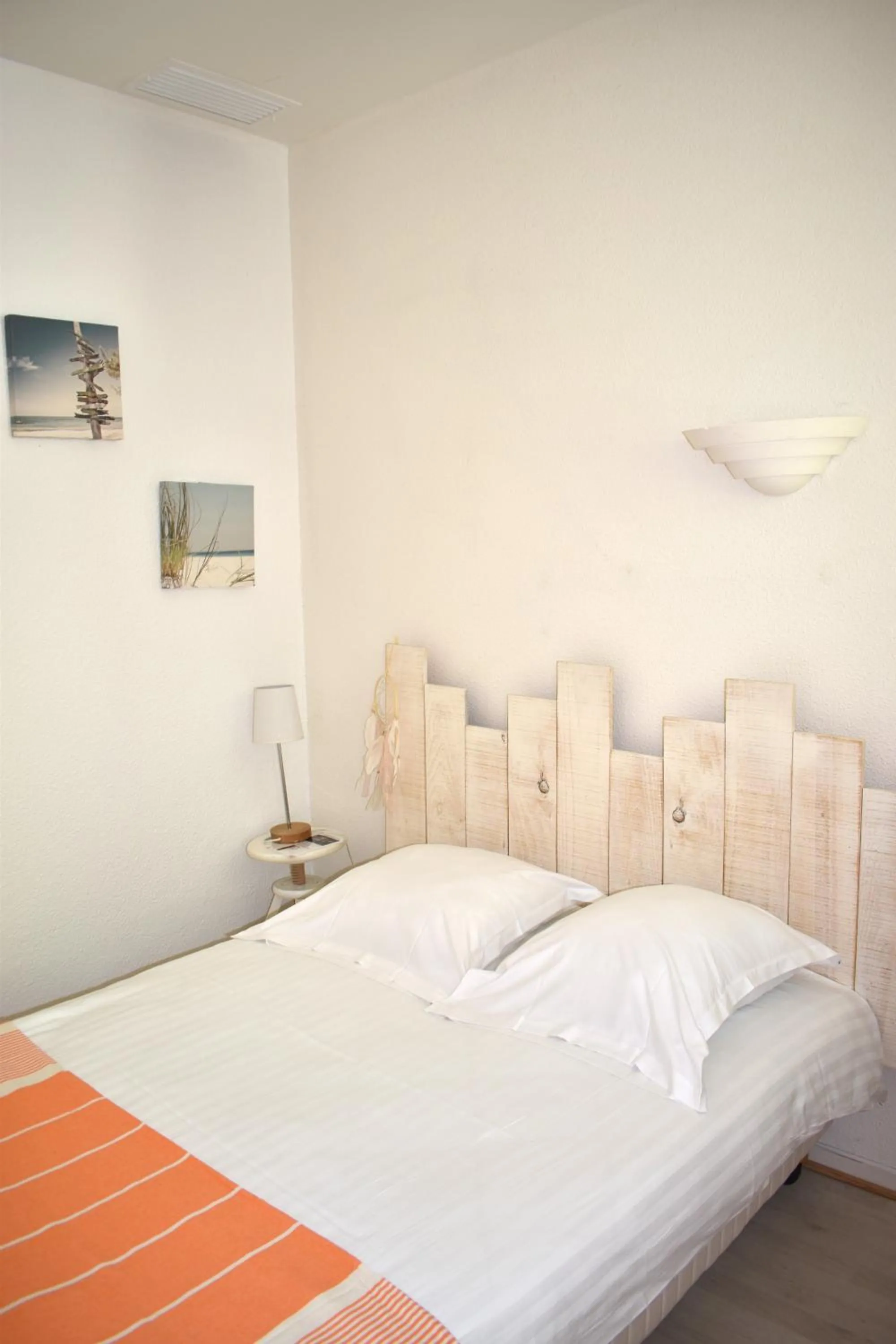 Bedroom, Bed in Hôtel Orange Marine