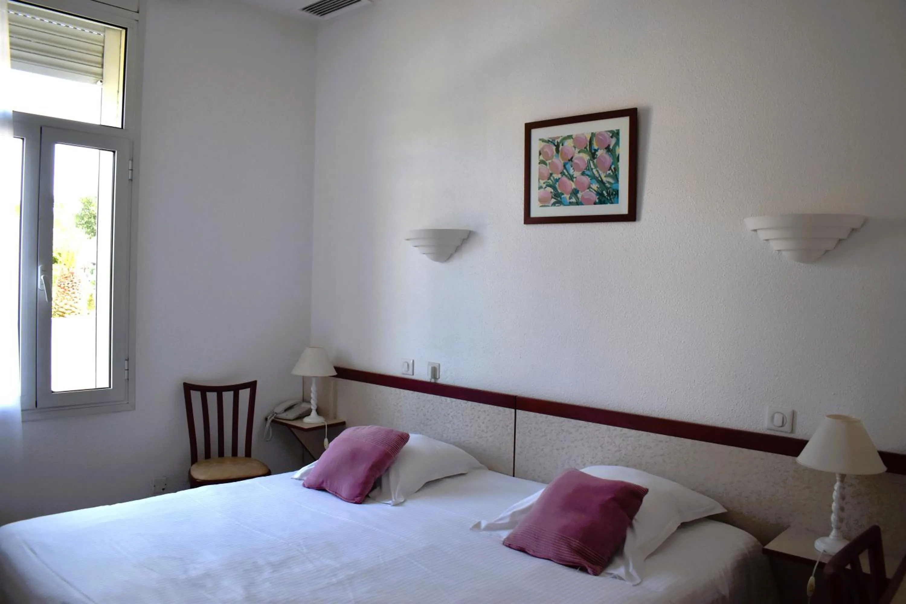 Bedroom, Bed in Hôtel Orange Marine