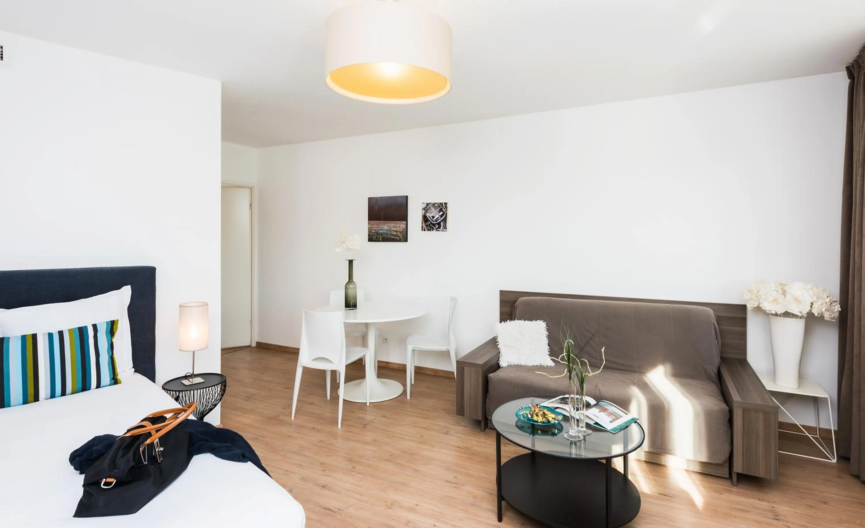 Photo of the whole room, Bed in Ténéo Apparthotel Talence - Arthena