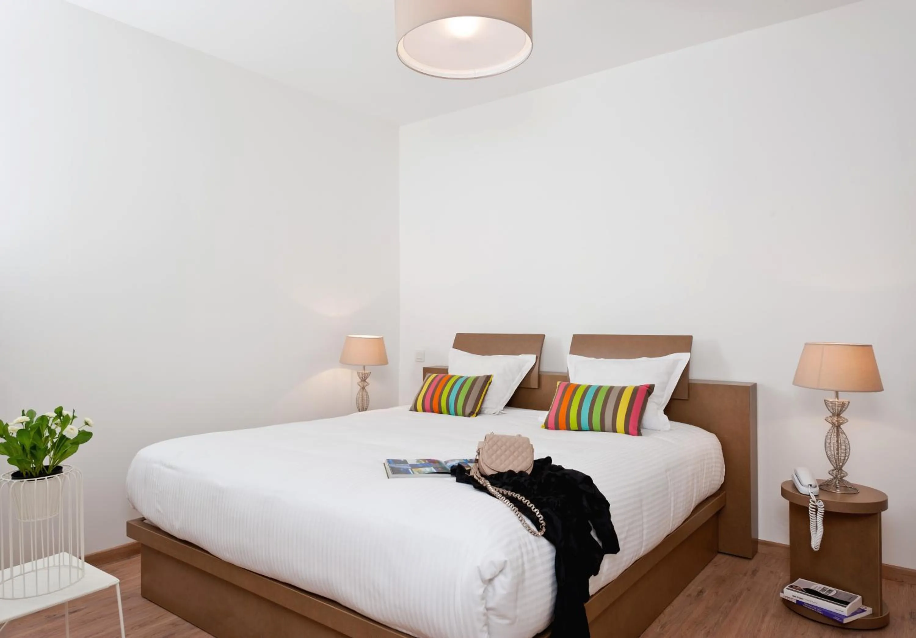 Bed in Ténéo Apparthotel Talence - Arthena