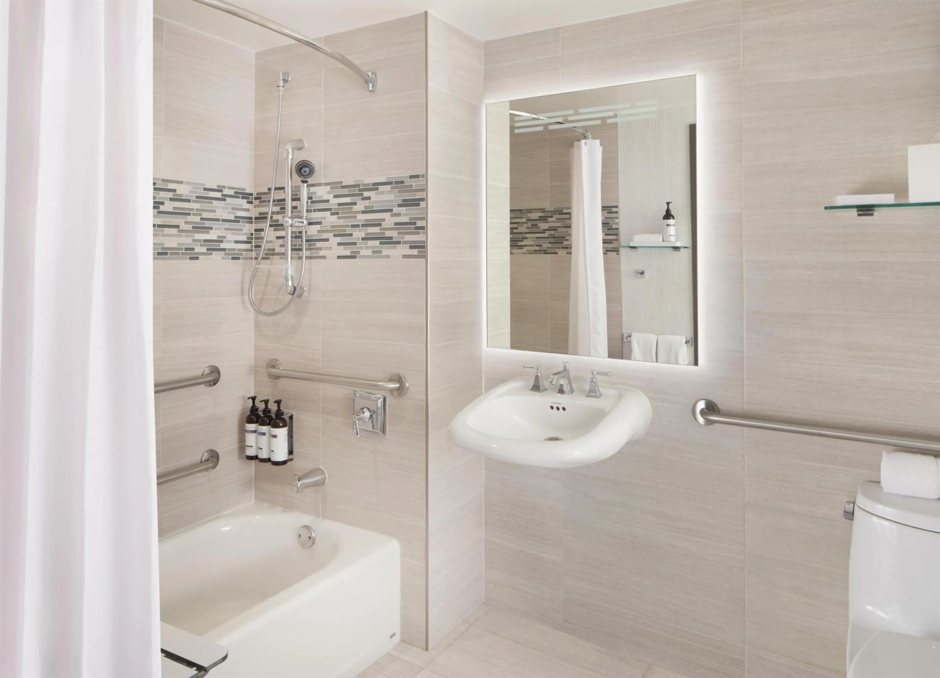 Bathroom in Hyatt Regency Dallas