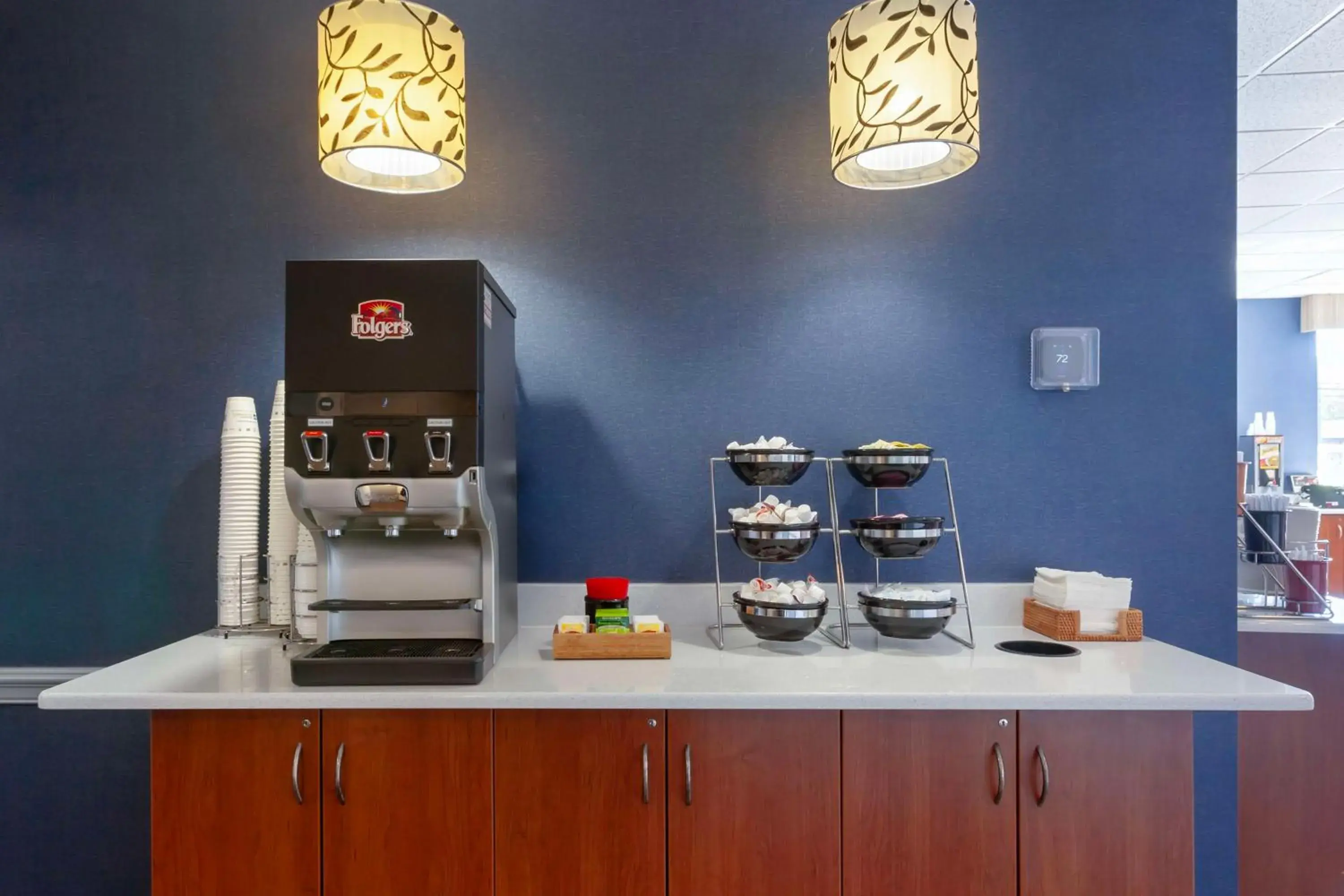 Breakfast in Best Western Summit Inn Breakfast in Best Western Summit Inn