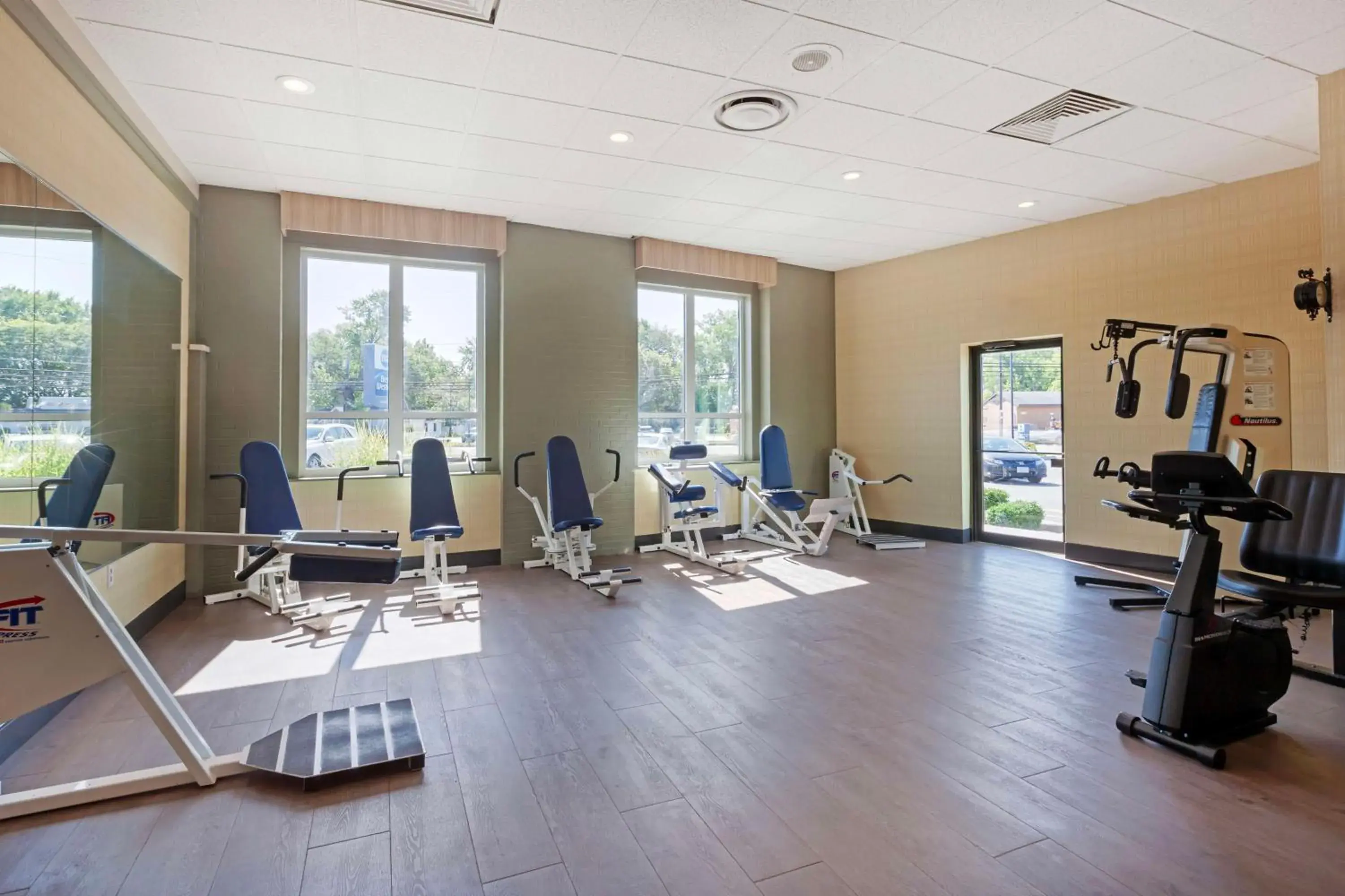 Fitness centre/facilities in Best Western Summit Inn Fitness centre/facilities in Best Western Summit Inn