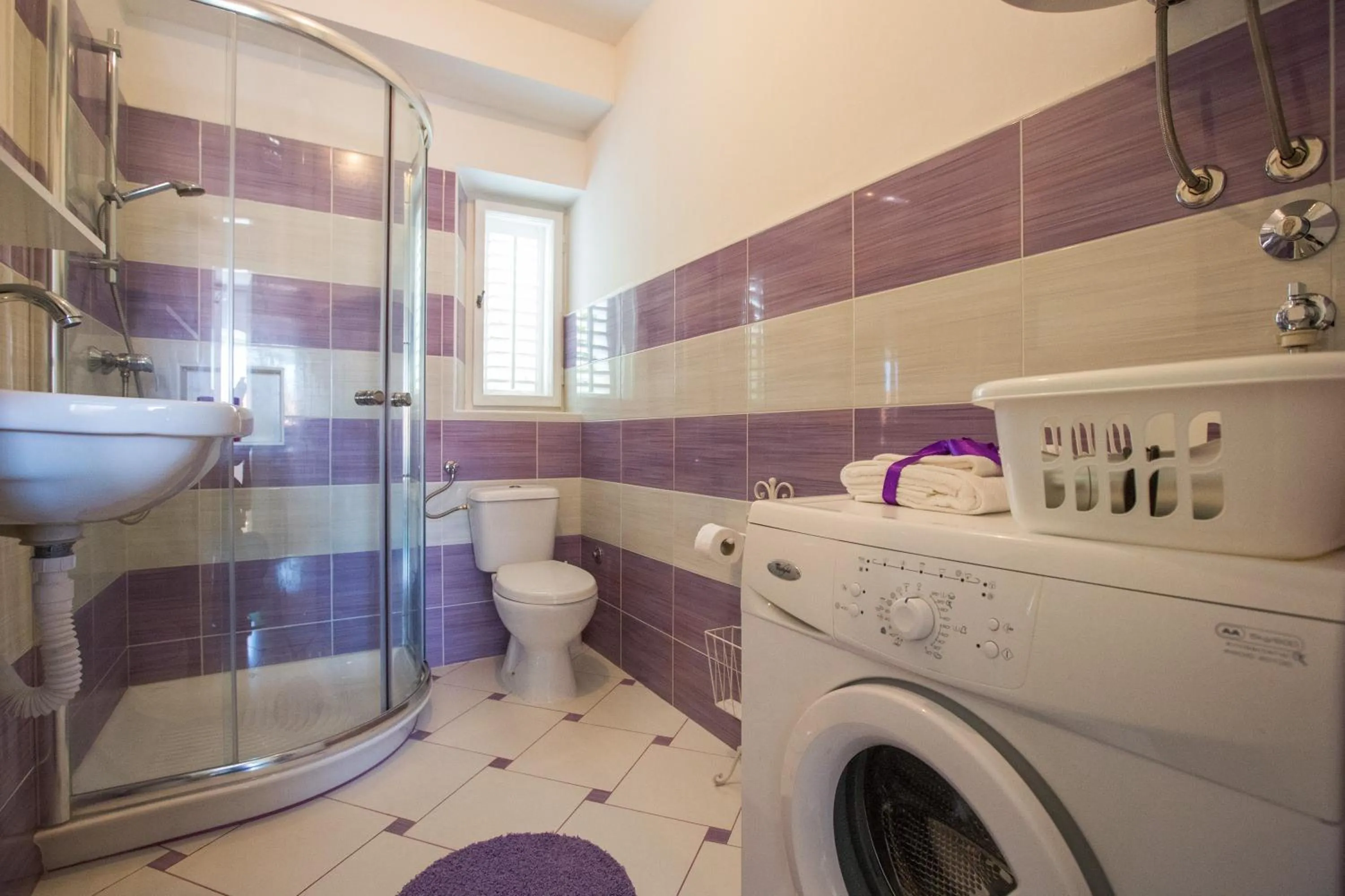 Bathroom in Guest House Gugily