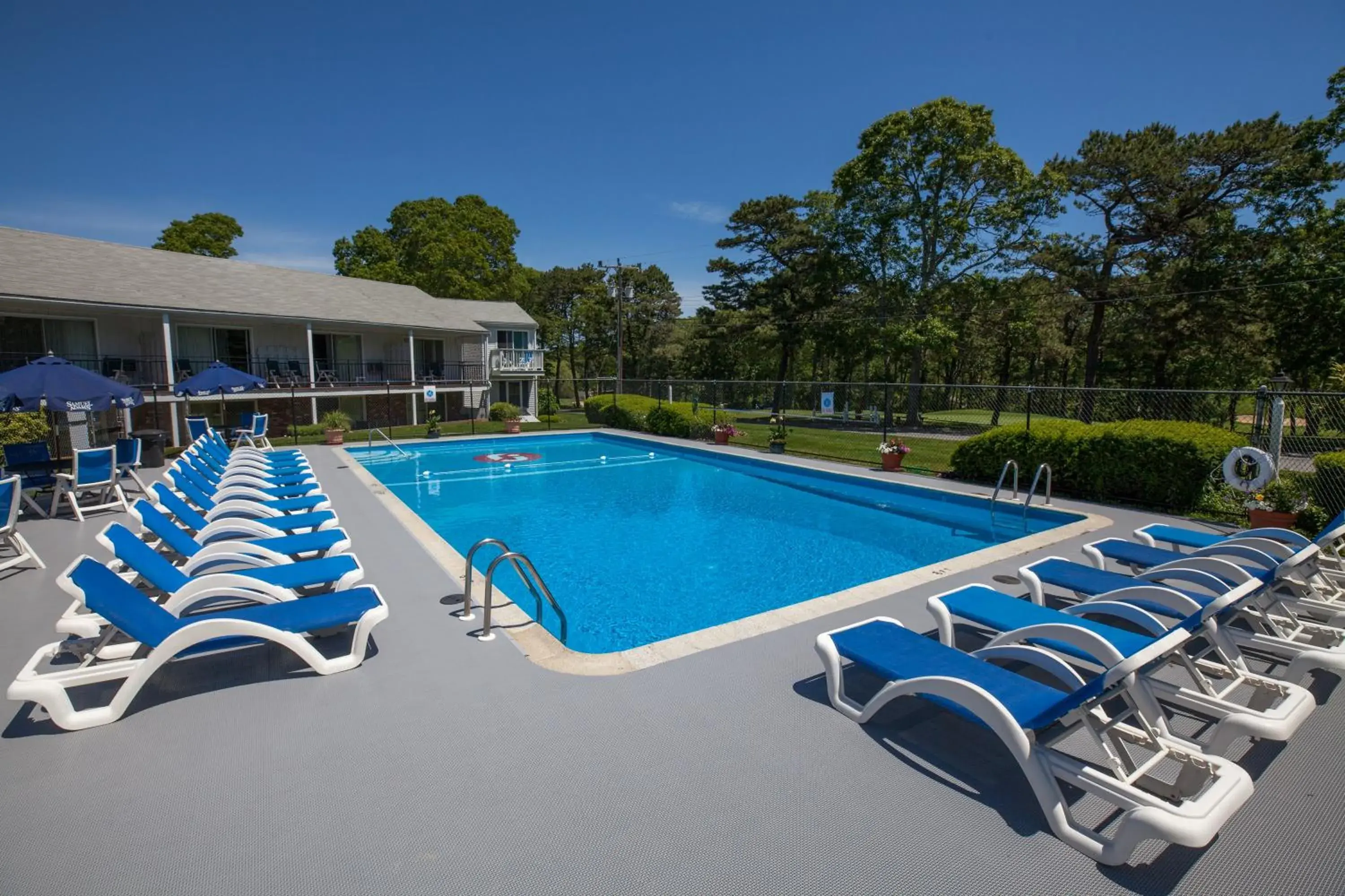 Pool view in Blue Rock Resort Pool view in Blue Rock Resort