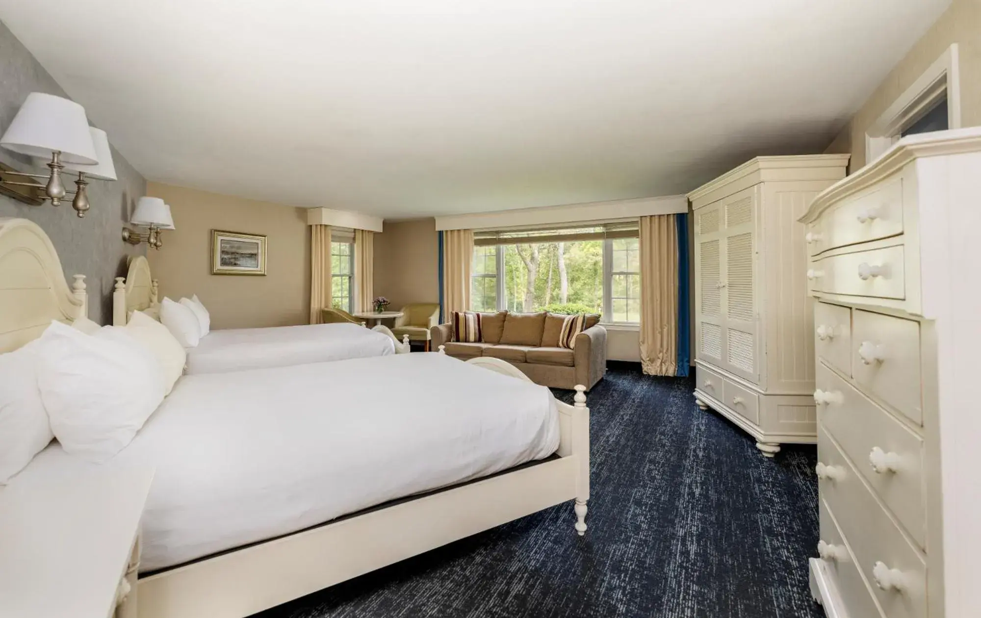 Bedroom, Bed in Blue Rock Resort Bedroom, Bed in Blue Rock Resort