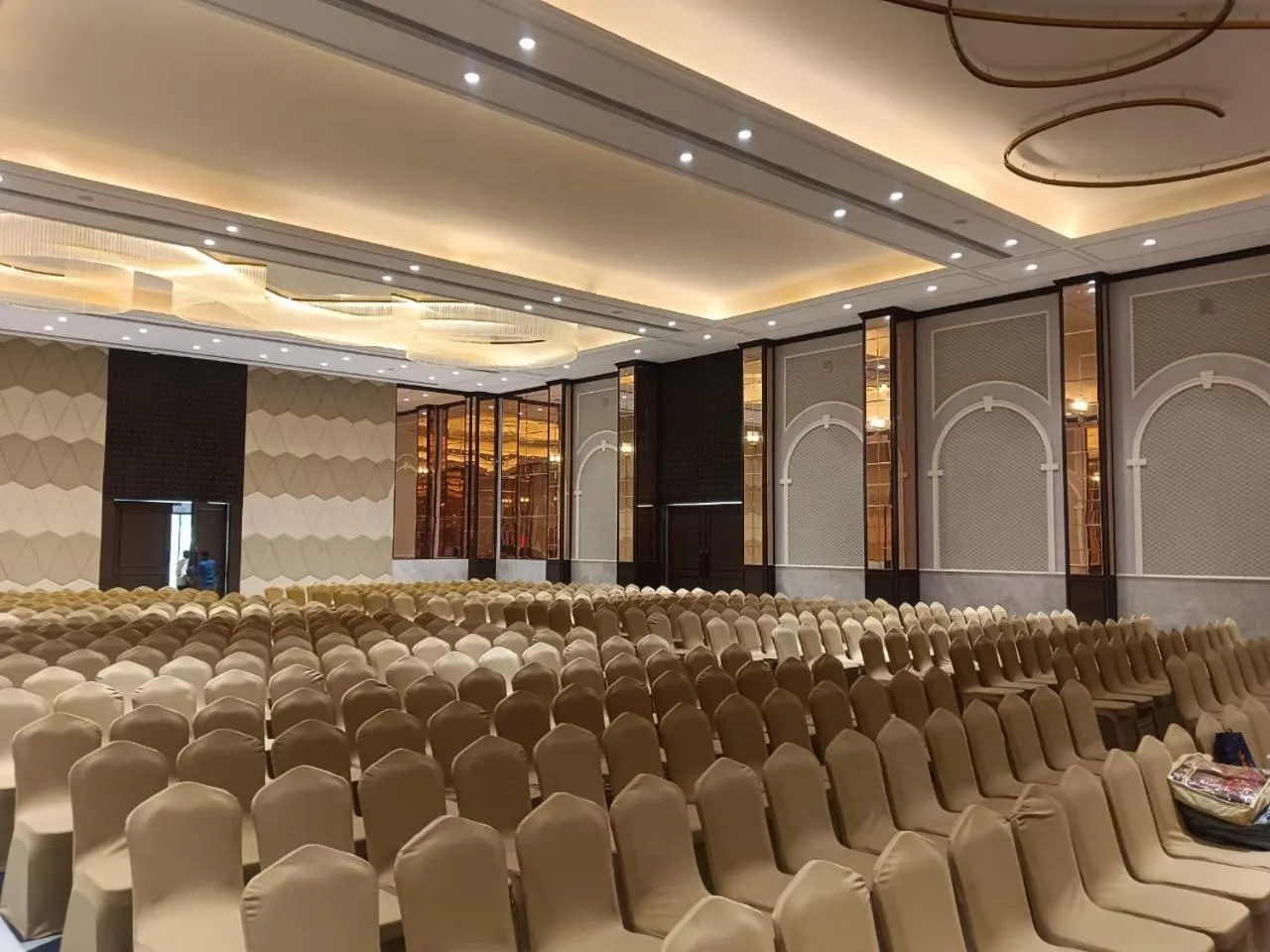 Seating area in Enrise by Sayaji Bhopal