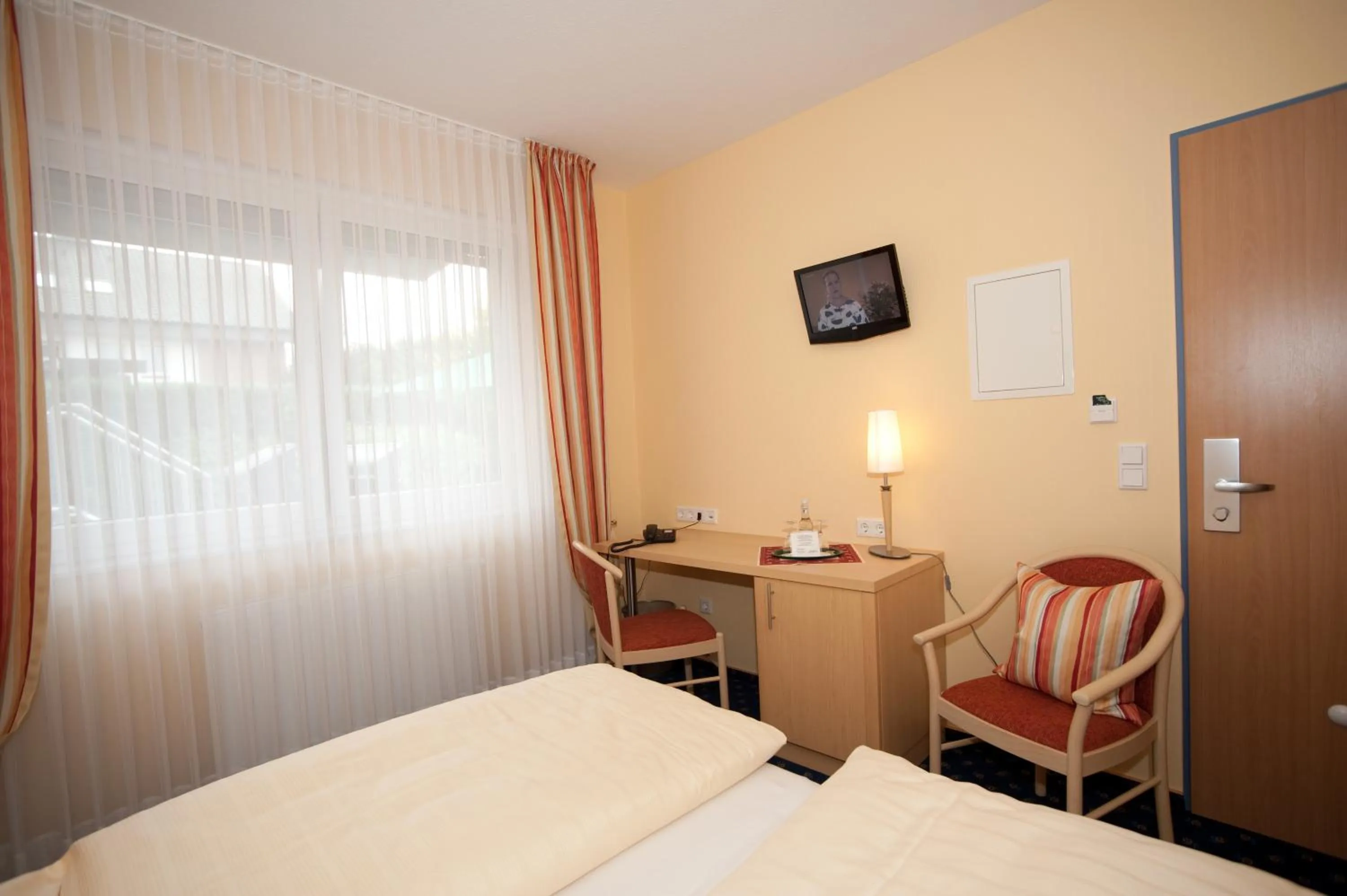 Bedroom, Bed in Akzent Hotel Hubertus