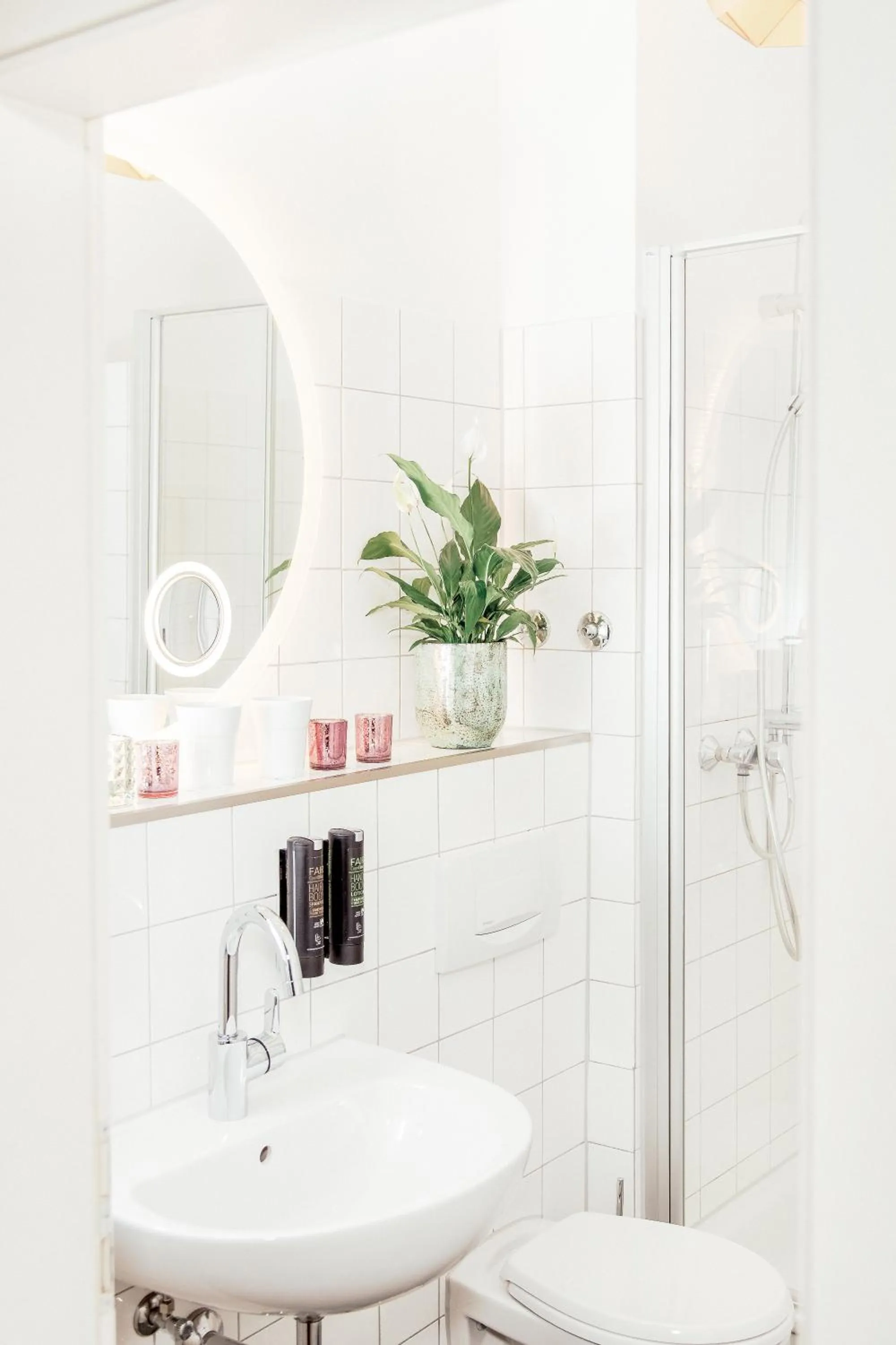 Bathroom in Denner Hotel