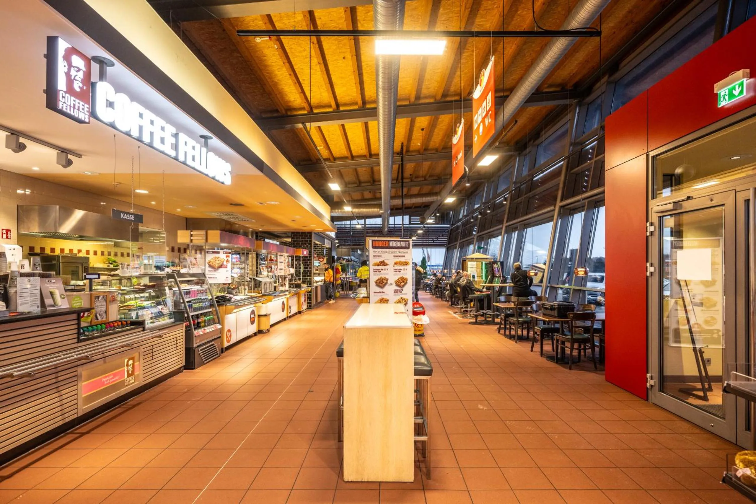 Restaurant/places to eat in Hotel Rhynern Nord