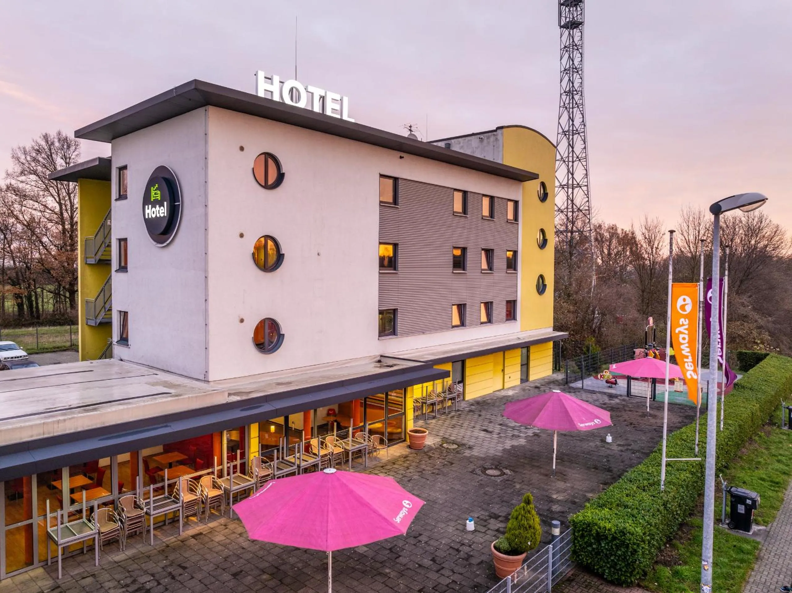 Facade/entrance in Hotel Rhynern Nord