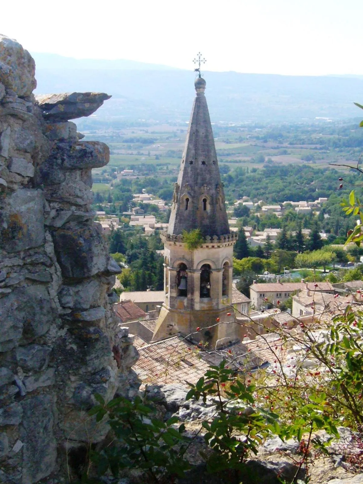 Nearby landmark in Les Cerises