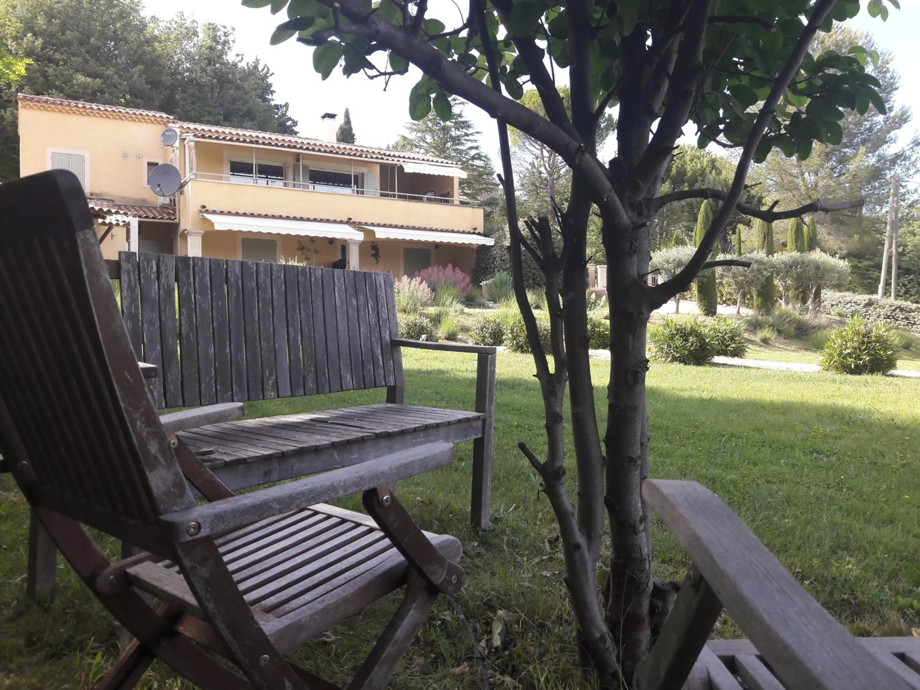 Property building in Les Cerises