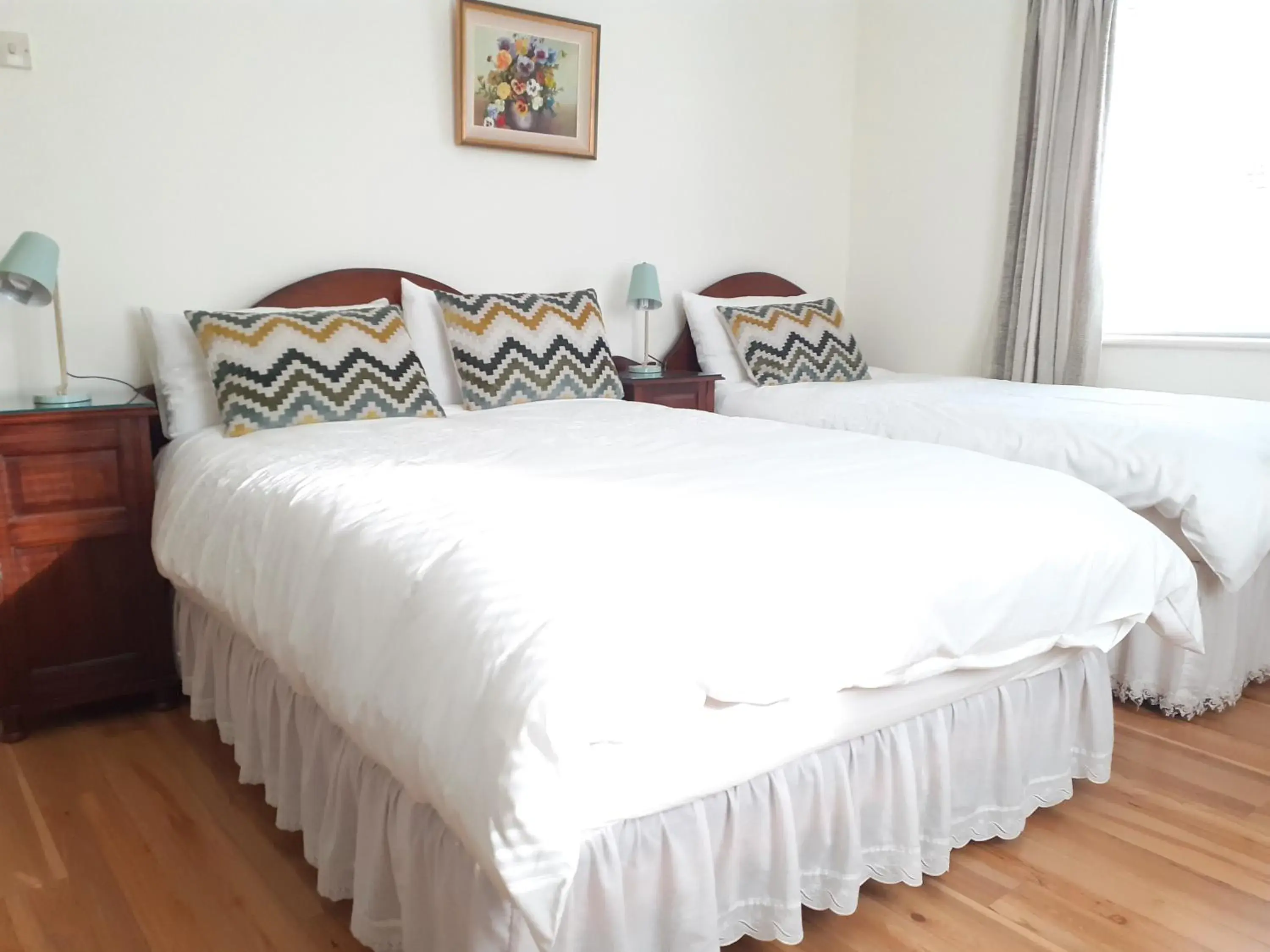 Triple Room with Shared Bathroom - single occupancy in Conways B&B Triple Room with Shared Bathroom - single occupancy in Conways B&B