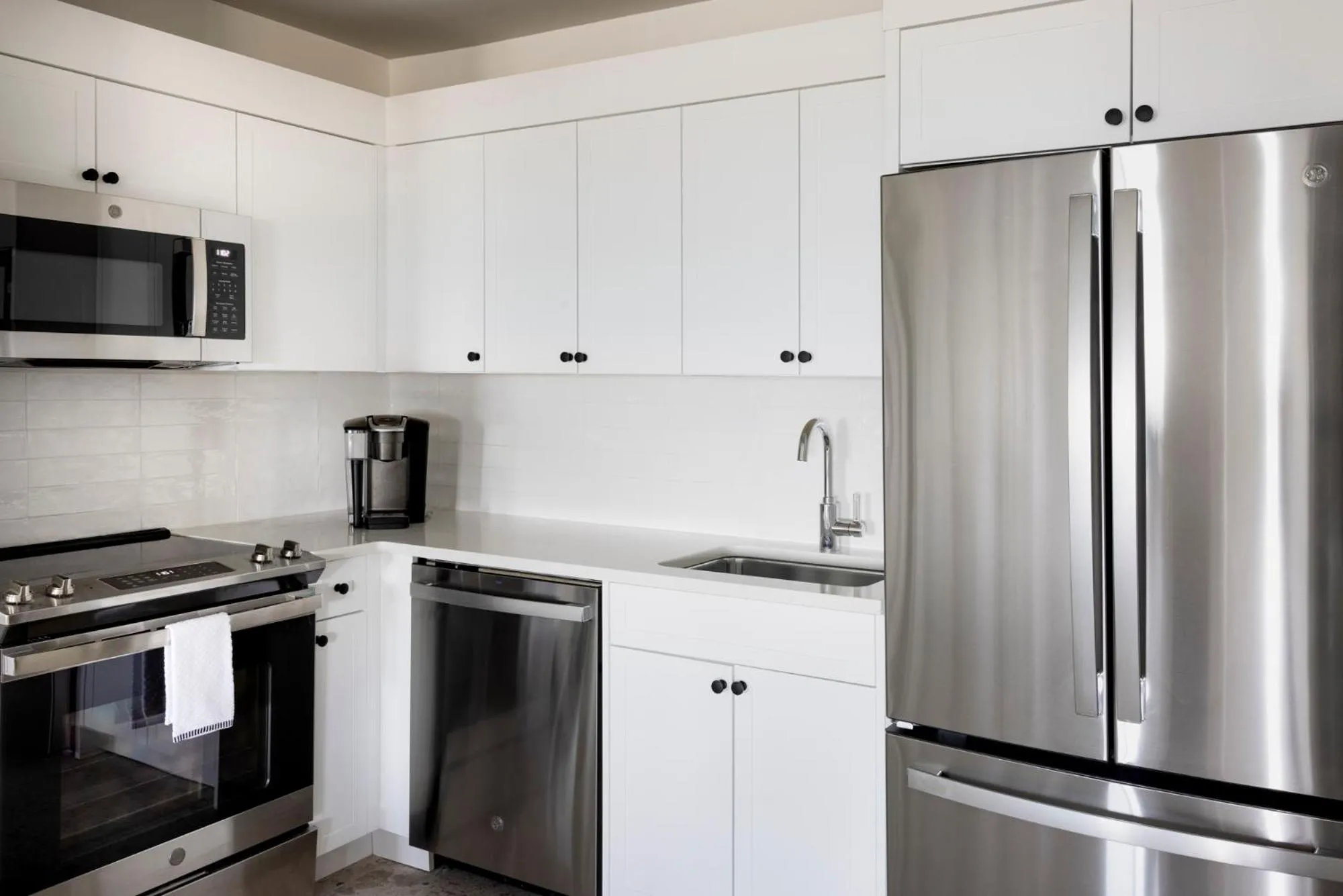 Kitchen or kitchenette in Red Jacket Beach Resort