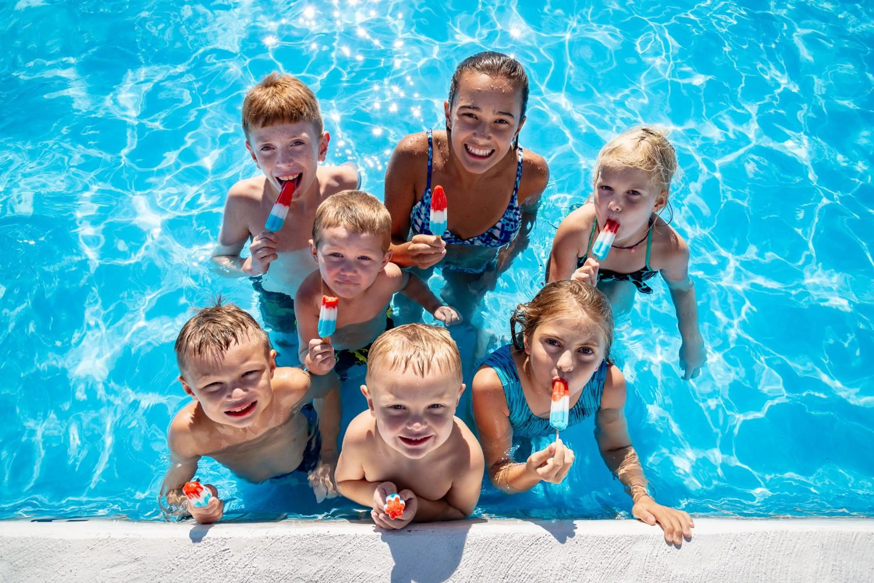 Swimming pool in Red Jacket Beach Resort