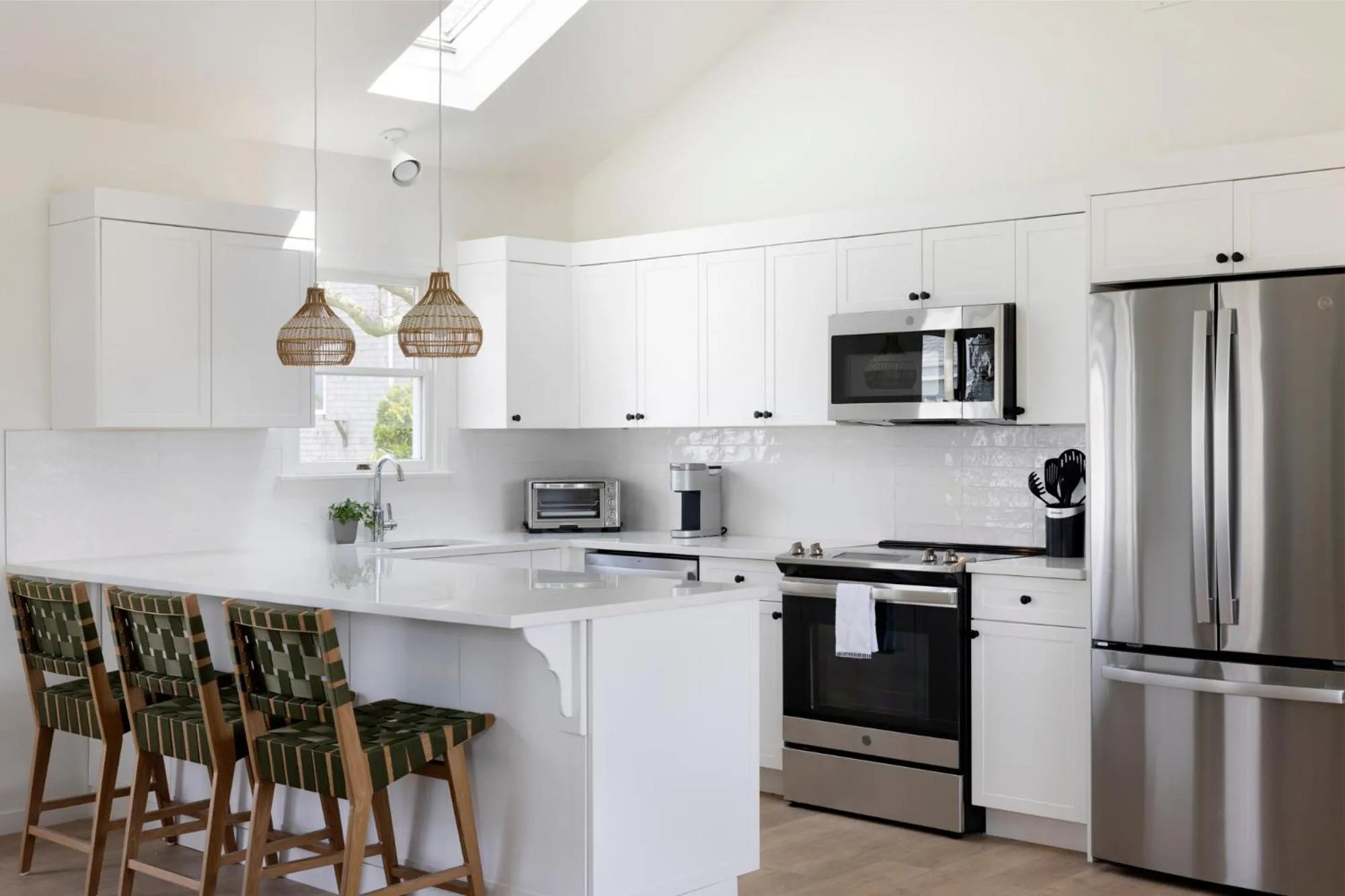 Kitchen or kitchenette in Red Jacket Beach Resort