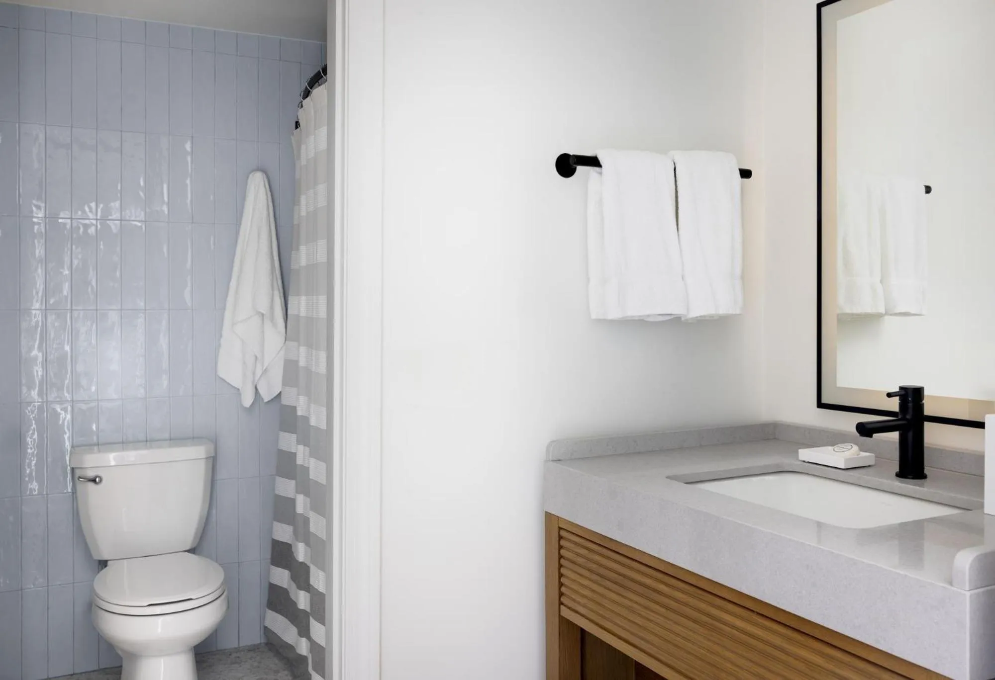 Bathroom in Red Jacket Beach Resort