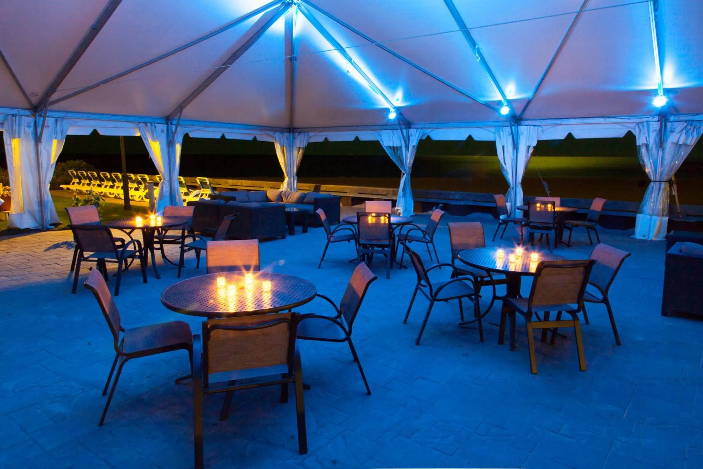 Patio in Red Jacket Beach Resort