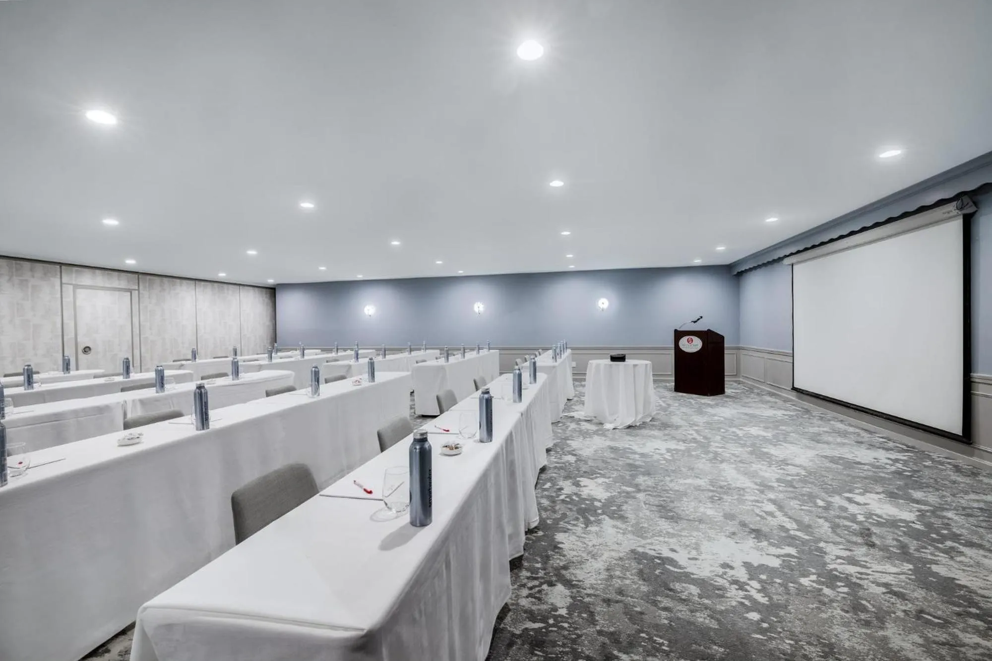 Meeting/conference room in Red Jacket Beach Resort