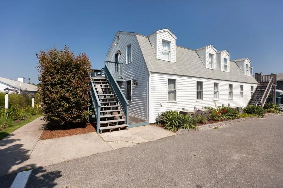 Property building in Blue Water Resort