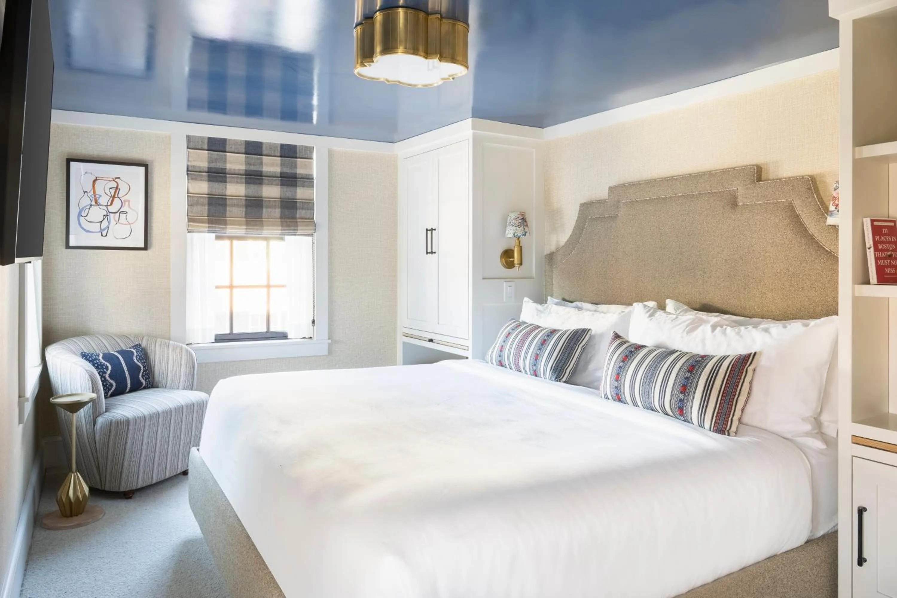 Bedroom, Bed in Beacon Hill Hotel