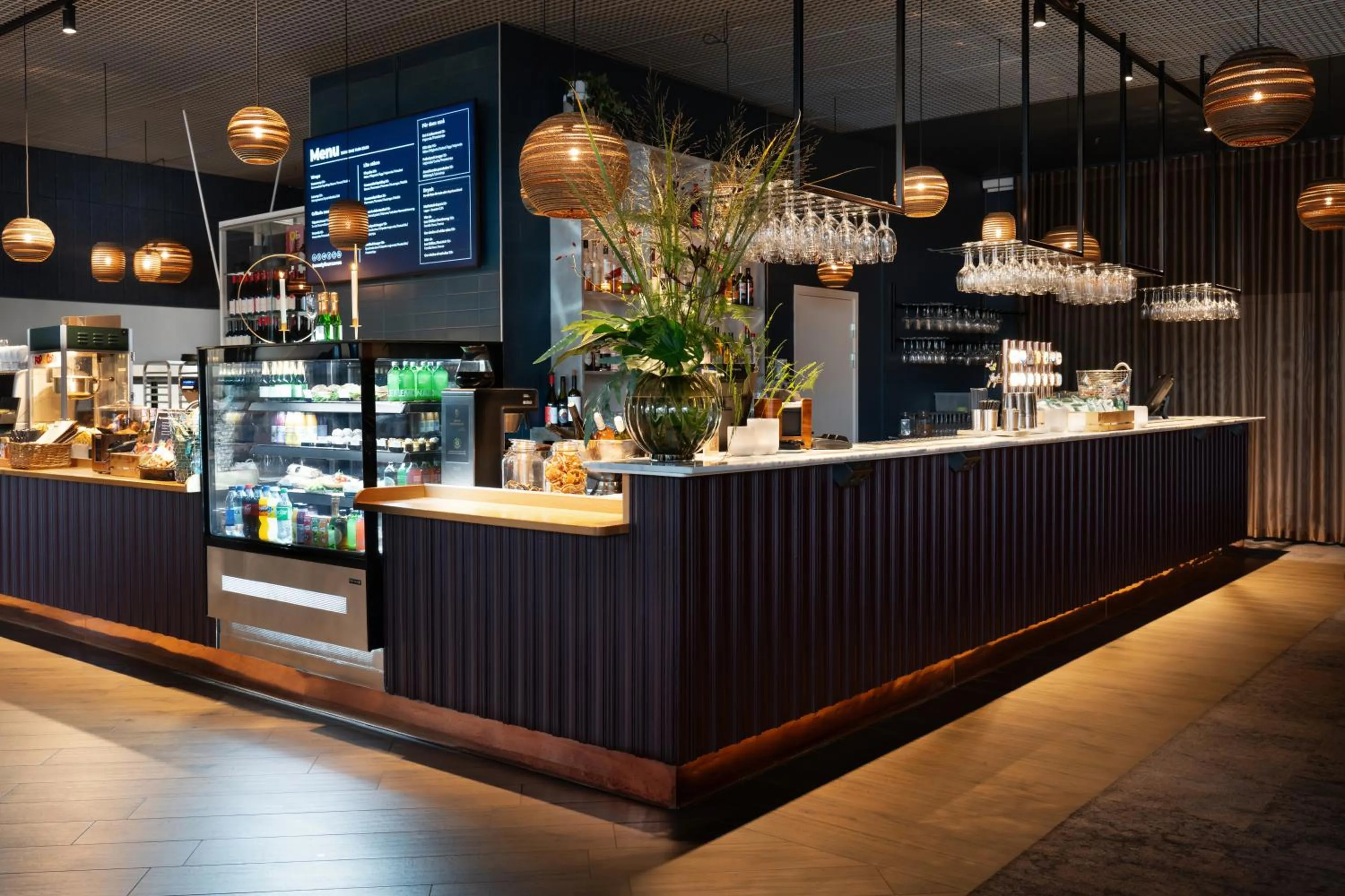 Restaurant/places to eat in Gothia Towers & Upper House