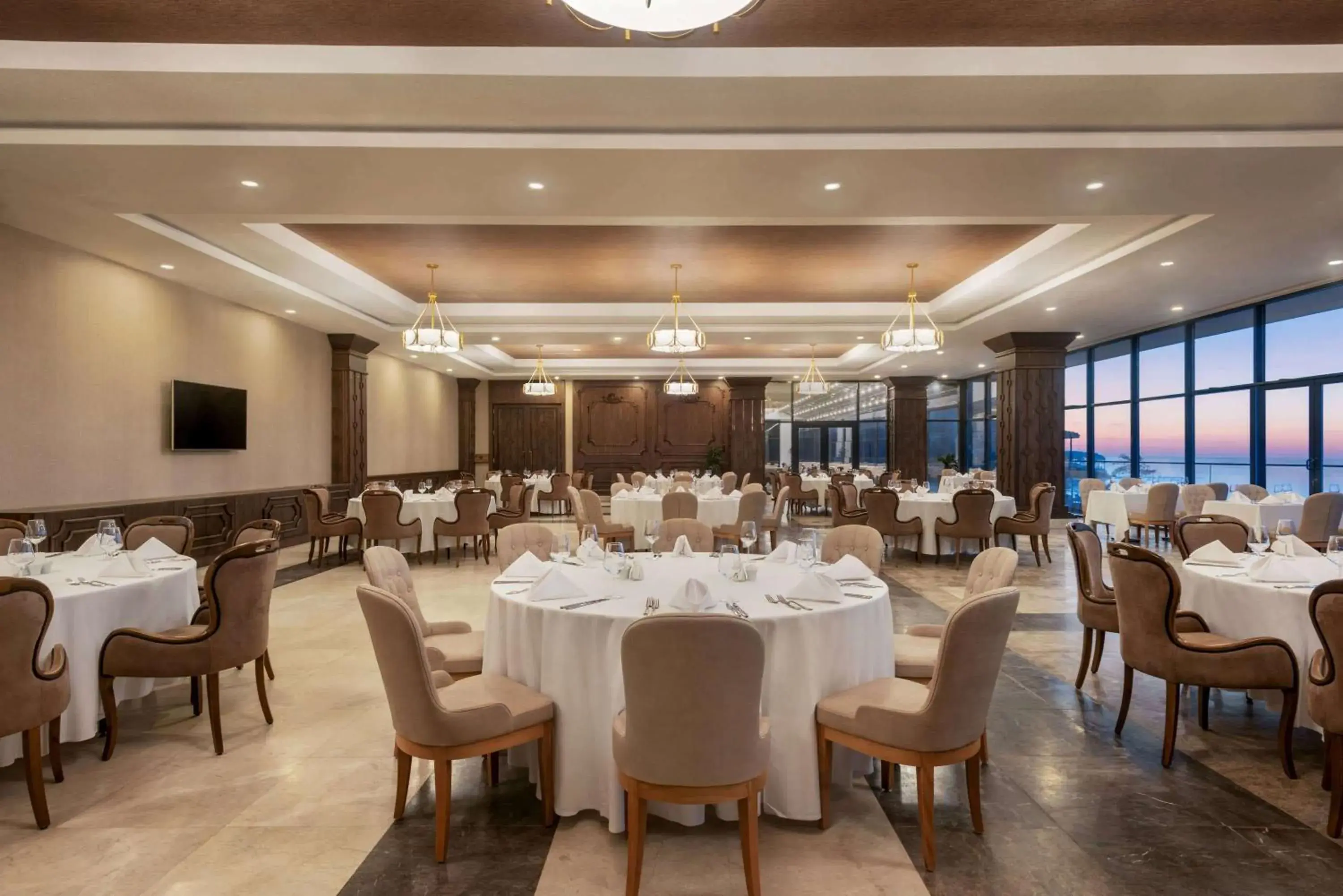 Restaurant/places to eat in Ramada Resort by Wyndham Unye Restaurant/places to eat in Ramada Resort by Wyndham Unye