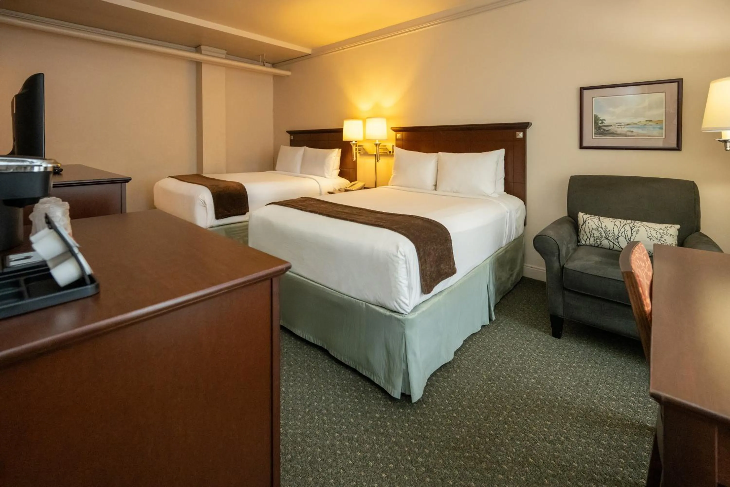 Bedroom, Bed in The Inn at Virginia Mason