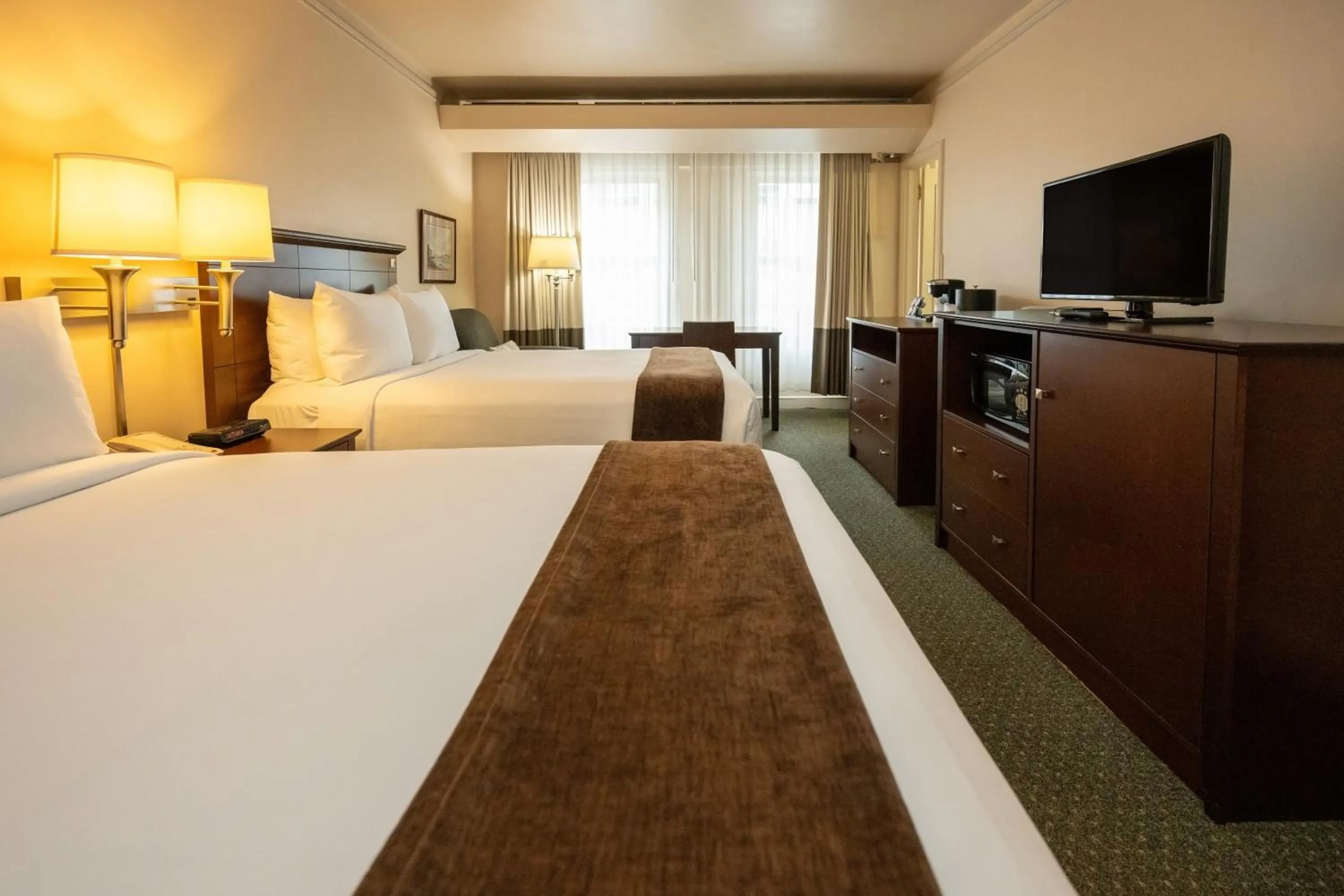 Bedroom, Bed in The Inn at Virginia Mason