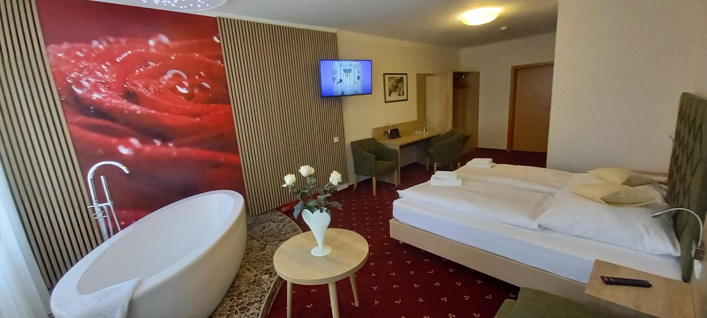 Bed in Kräuterhotel & Restaurant Heidejäger