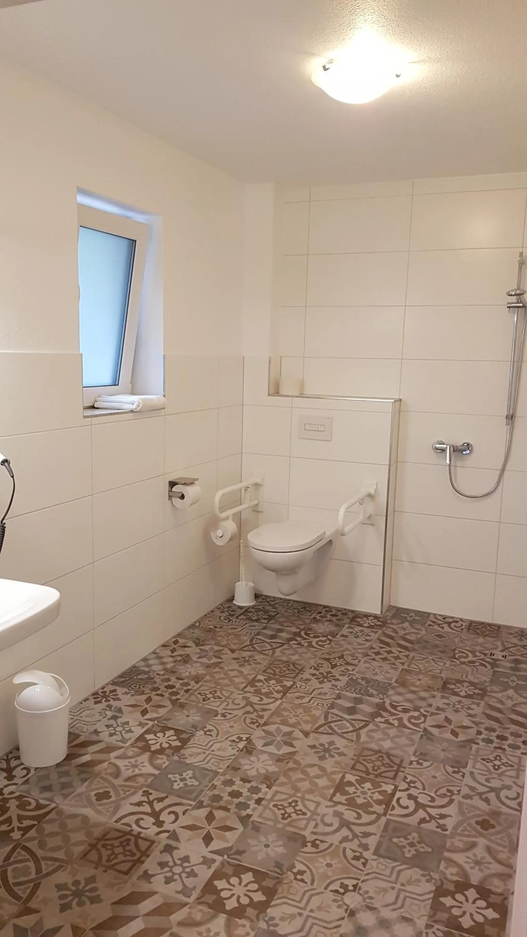 Toilet in Kräuterhotel & Restaurant Heidejäger