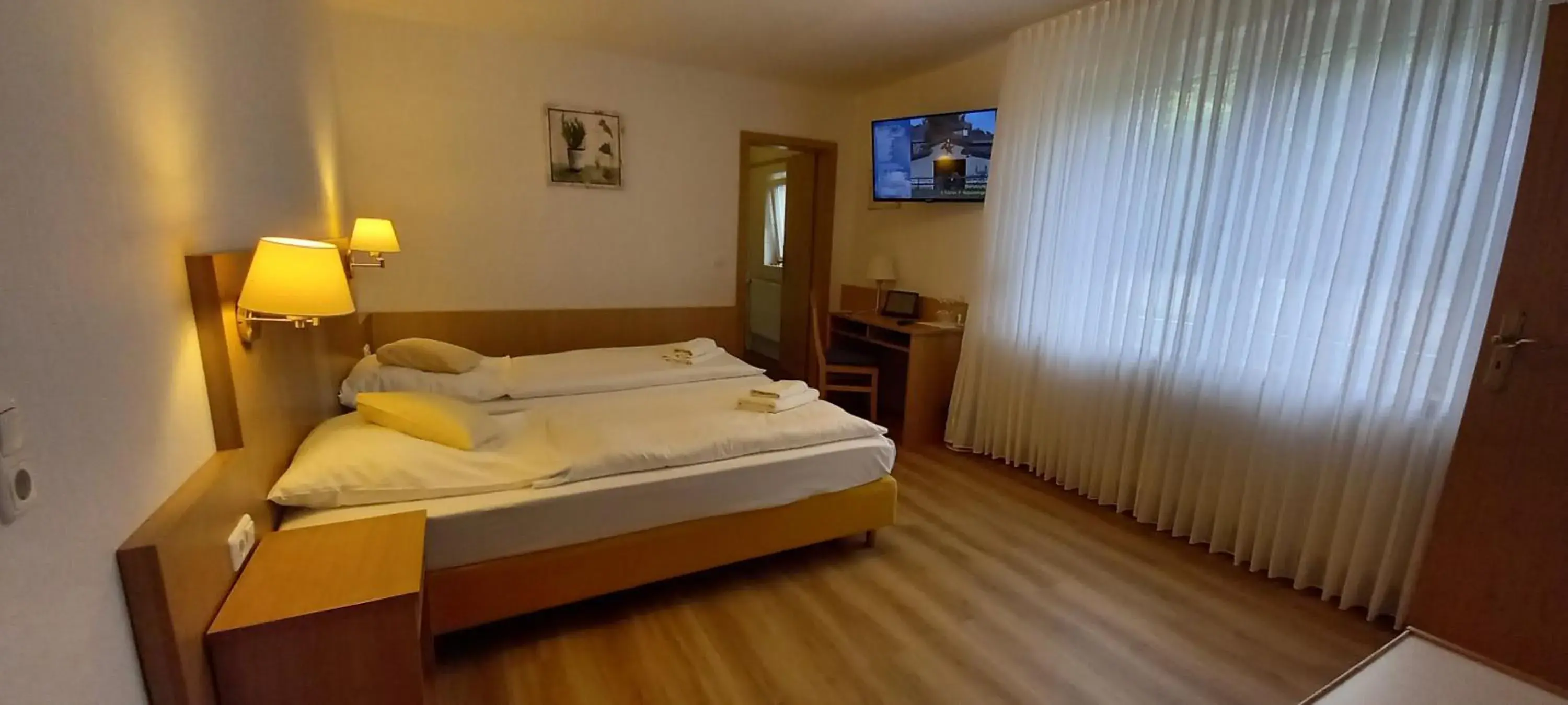 Family Room (2 Adults + 2 Children) - single occupancy in Kräuterhotel & Restaurant Heidejäger Family Room (2 Adults + 2 Children) - single occupancy in Kräuterhotel & Restaurant Heidejäger